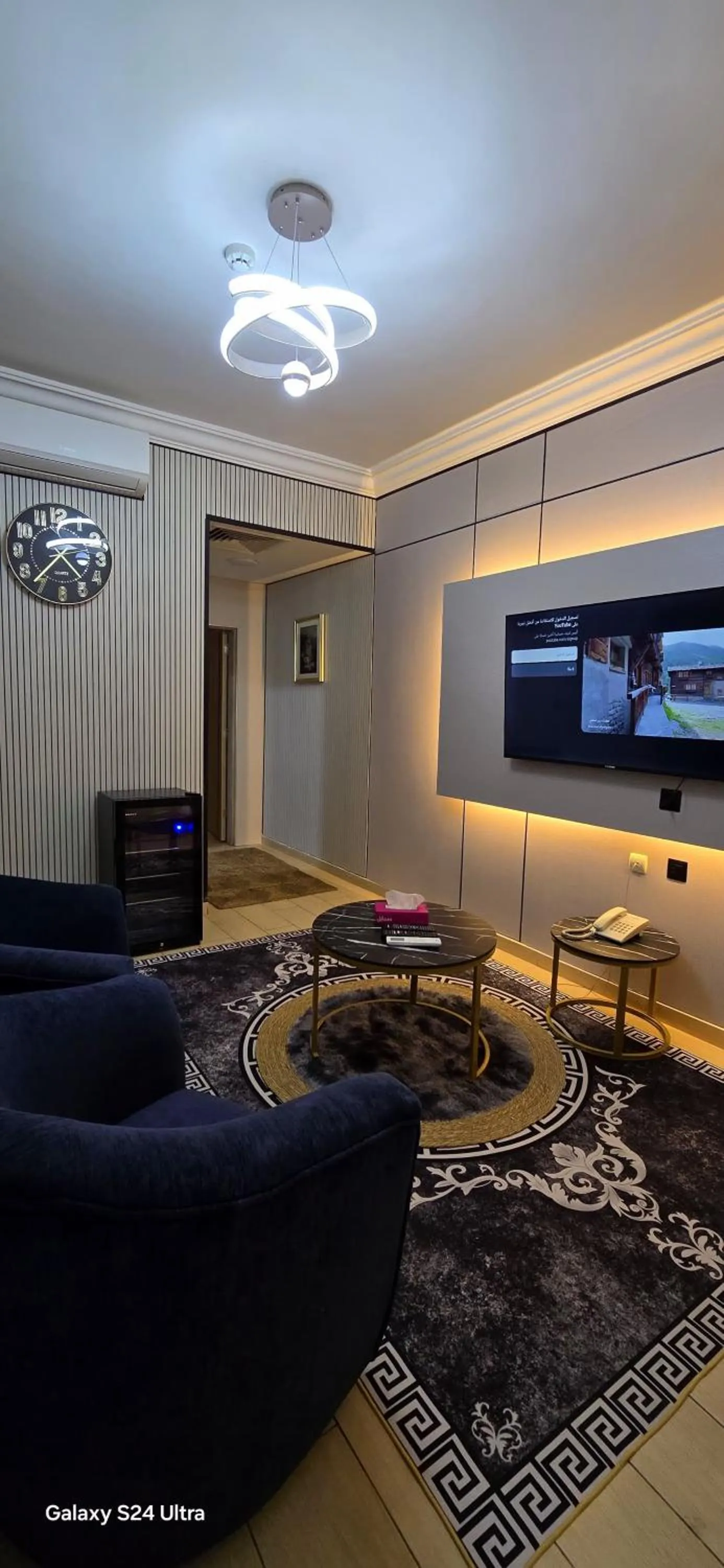 TV and multimedia in Balcony Hotel