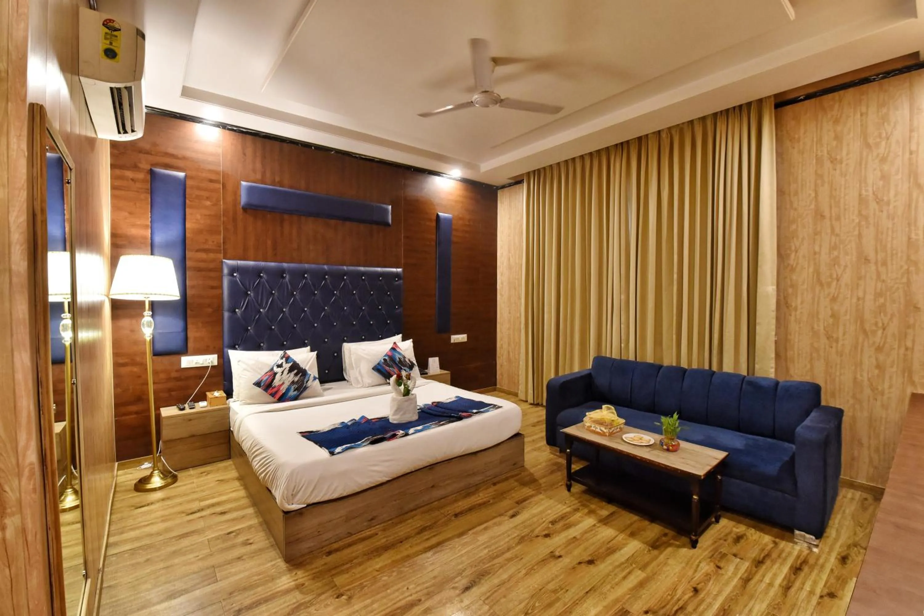 Bed in Foxoso Fiori Hotel