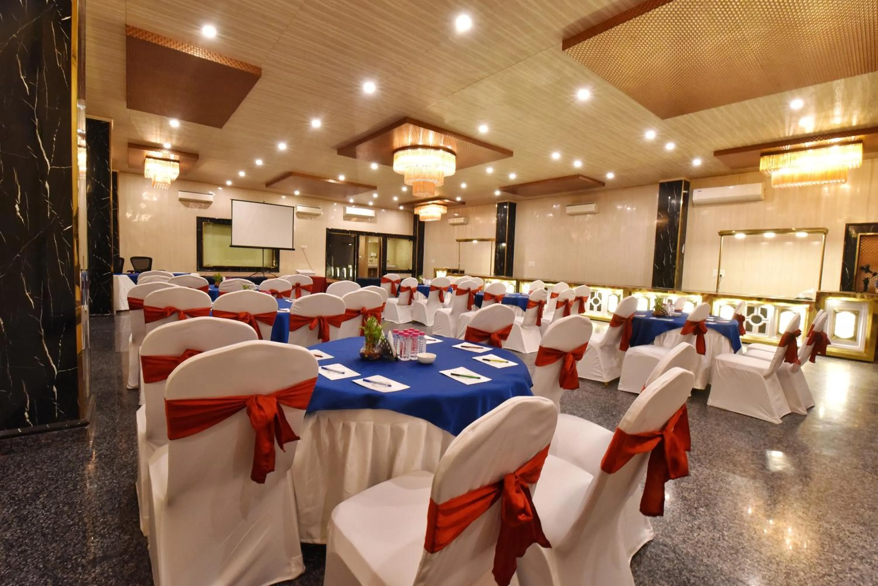 Banquet/Function facilities in Foxoso Fiori Hotel
