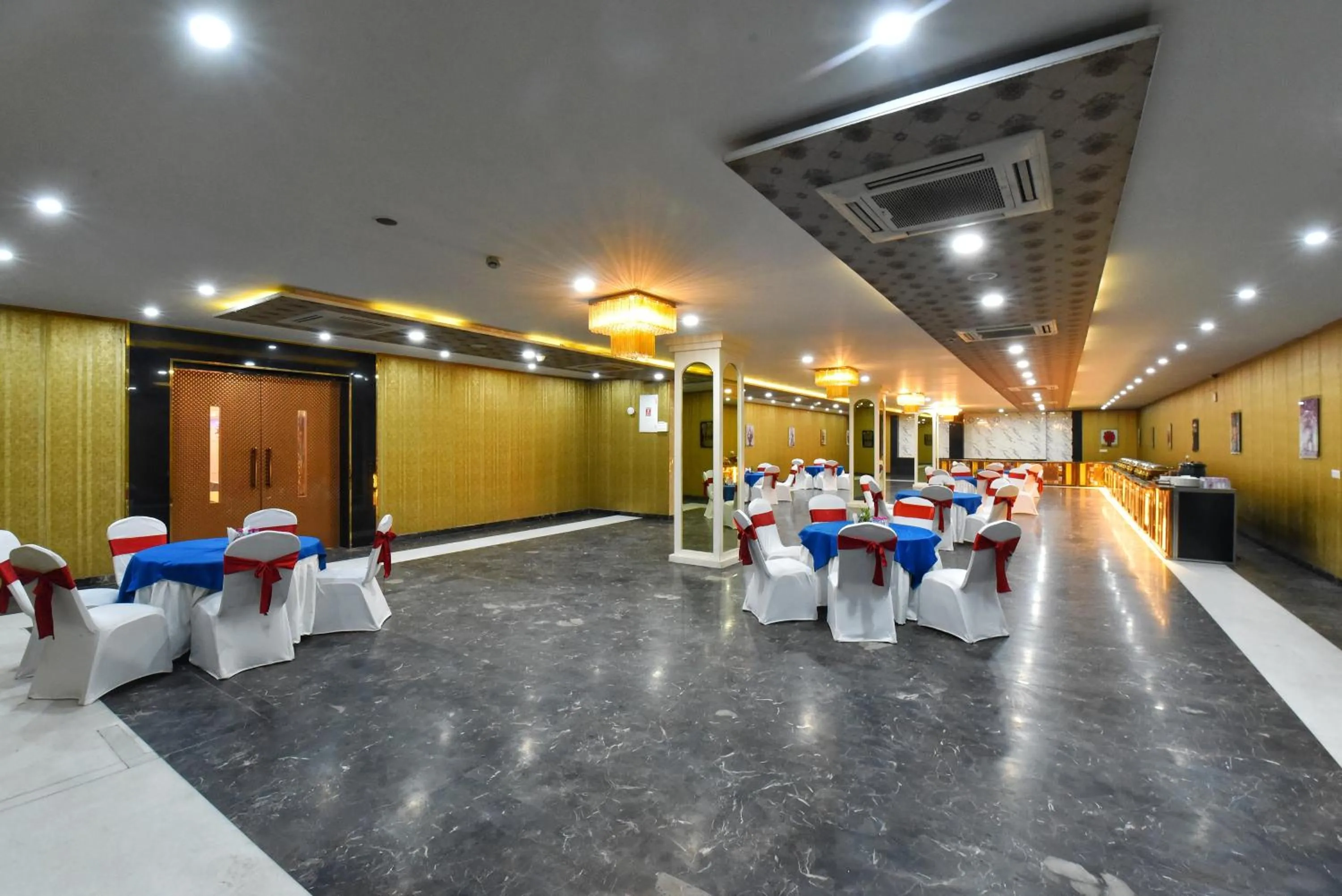Banquet/Function facilities in Foxoso Fiori Hotel