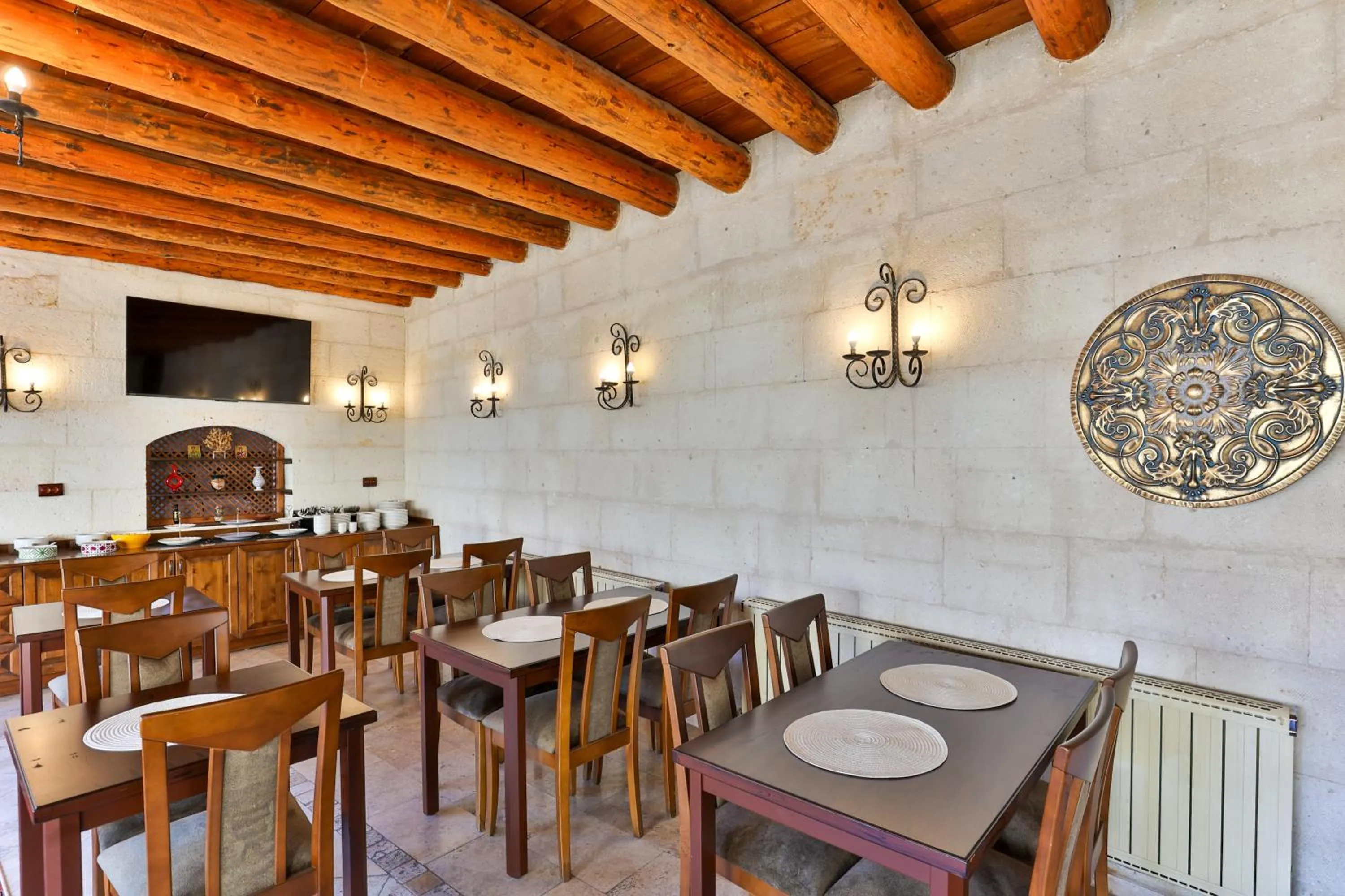 Restaurant/places to eat in Hotel Asia Minor