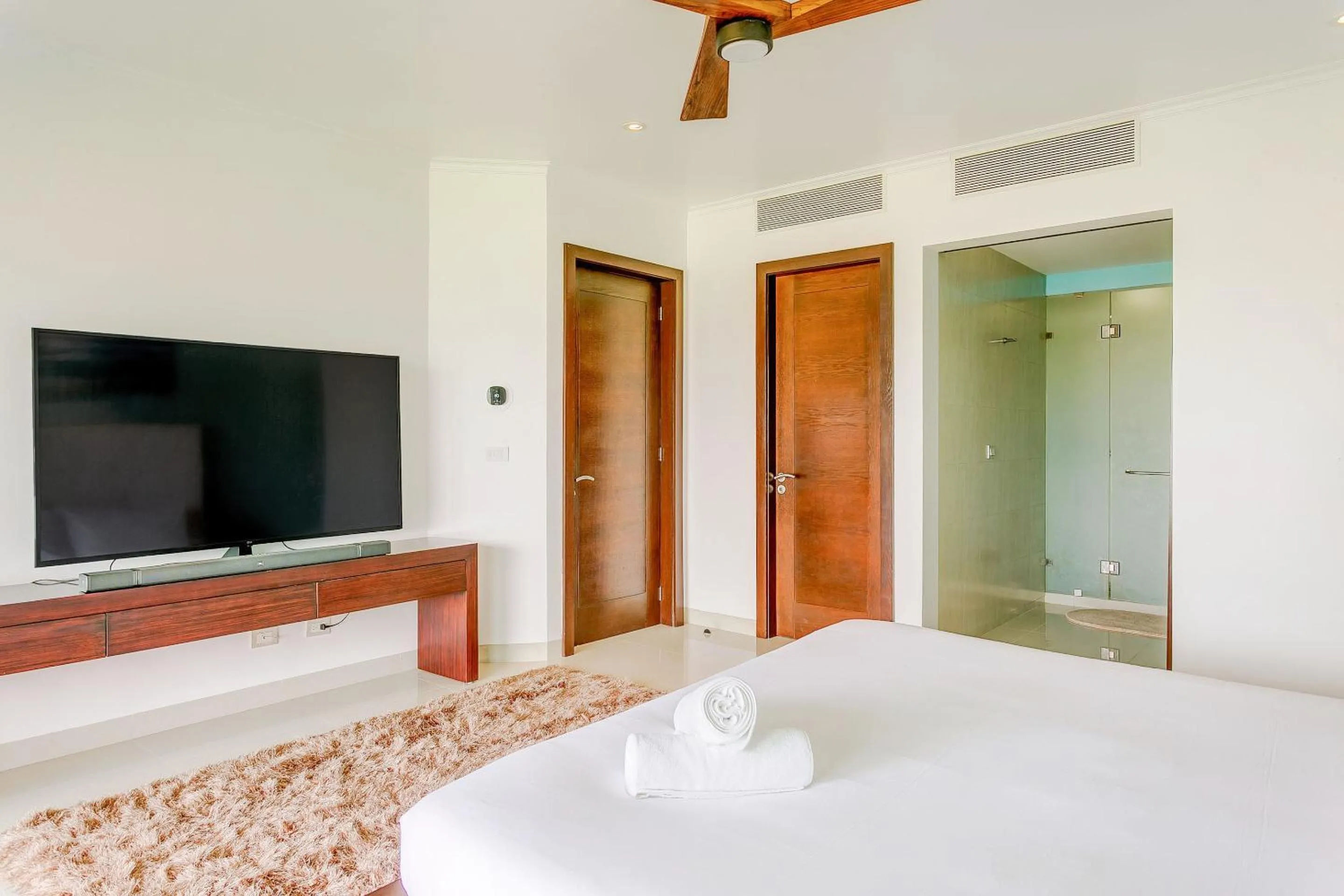 Bedroom, Bed in Luxury Condos at Mareazul Beachfront Complex with Resort-Style Amenities