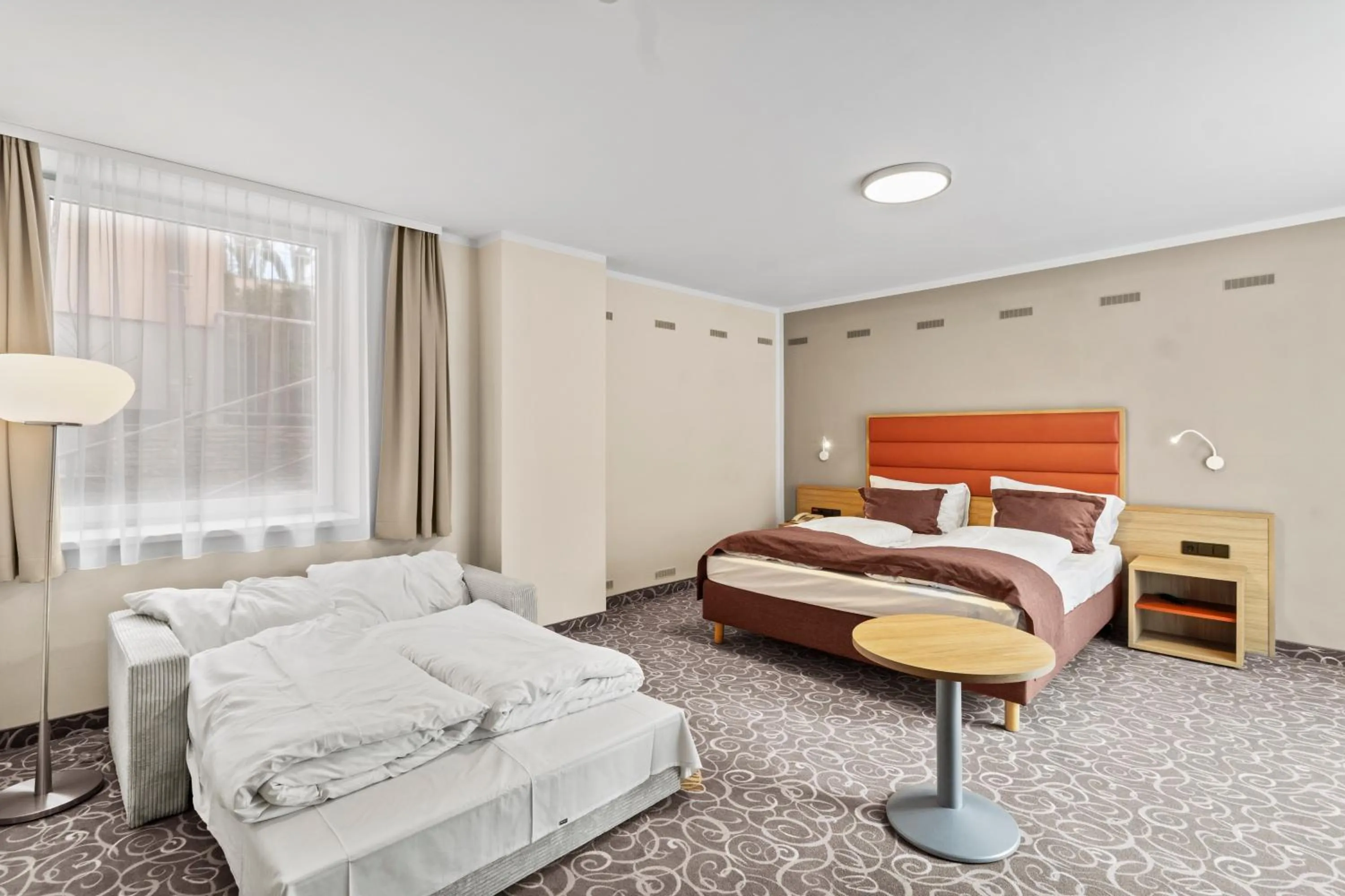 Bed in Schild Rooms - Self Check-in - Nature and Wine Area Vienna