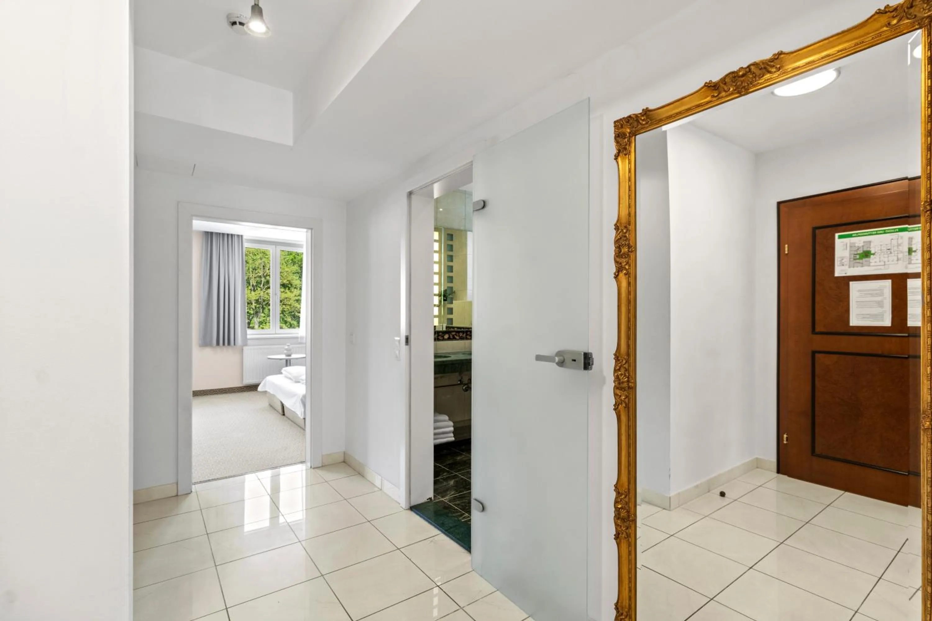 Bed in Schild Rooms - Self Check-in - Nature and Wine Area Vienna