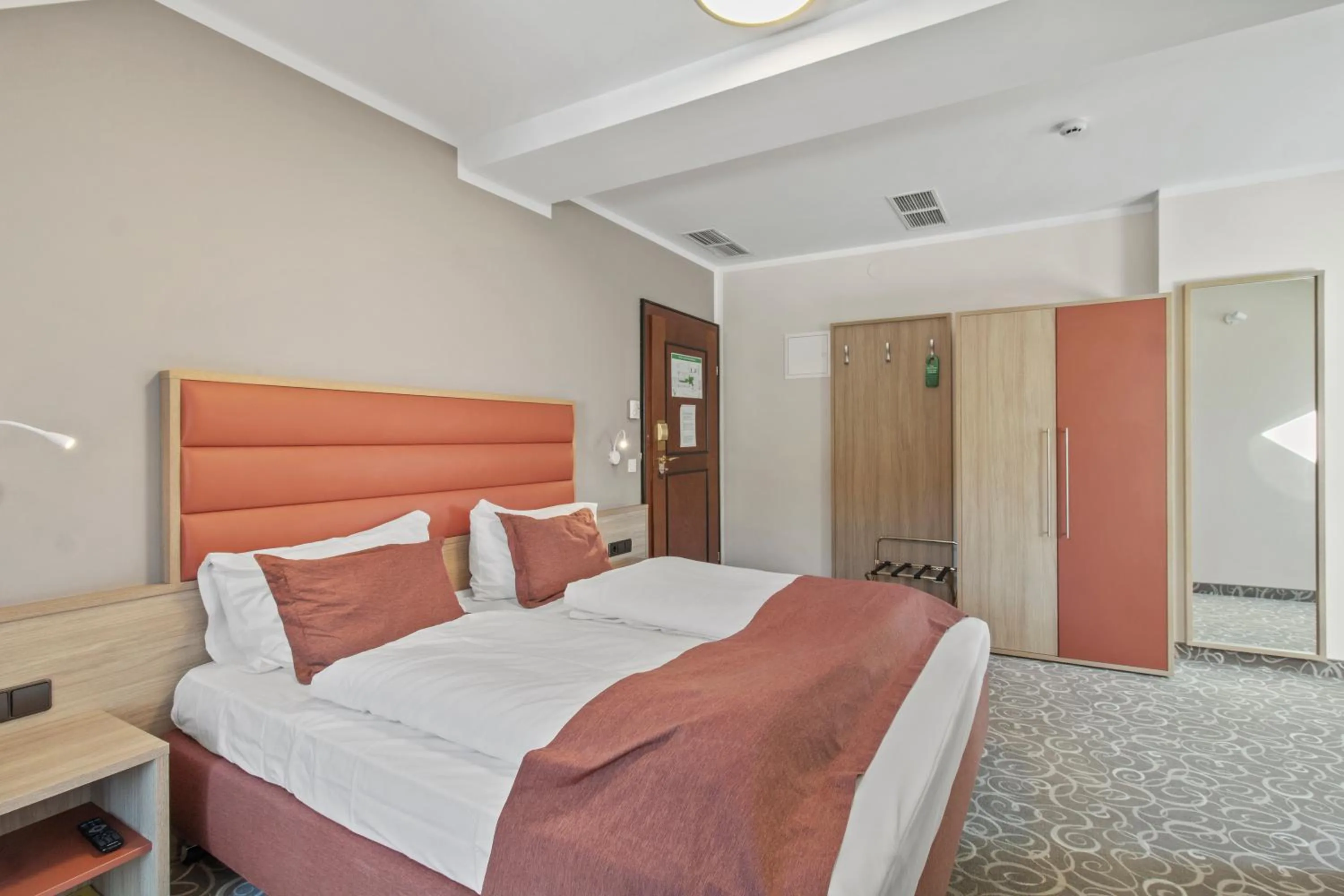 Bed in Schild Rooms - Self Check-in - Nature and Wine Area Vienna