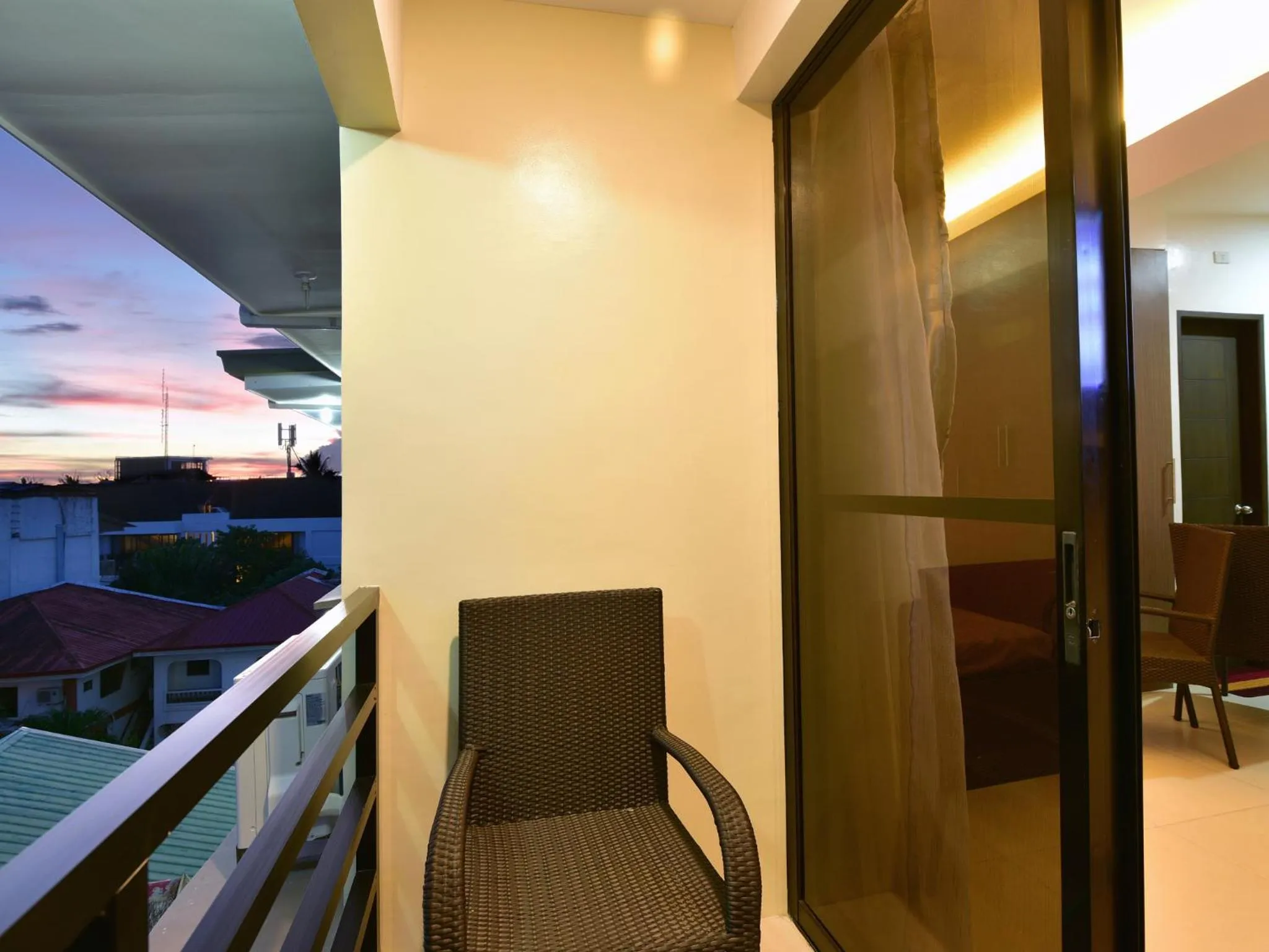 Balcony/Terrace in Anahaw Apartments Whitebeach