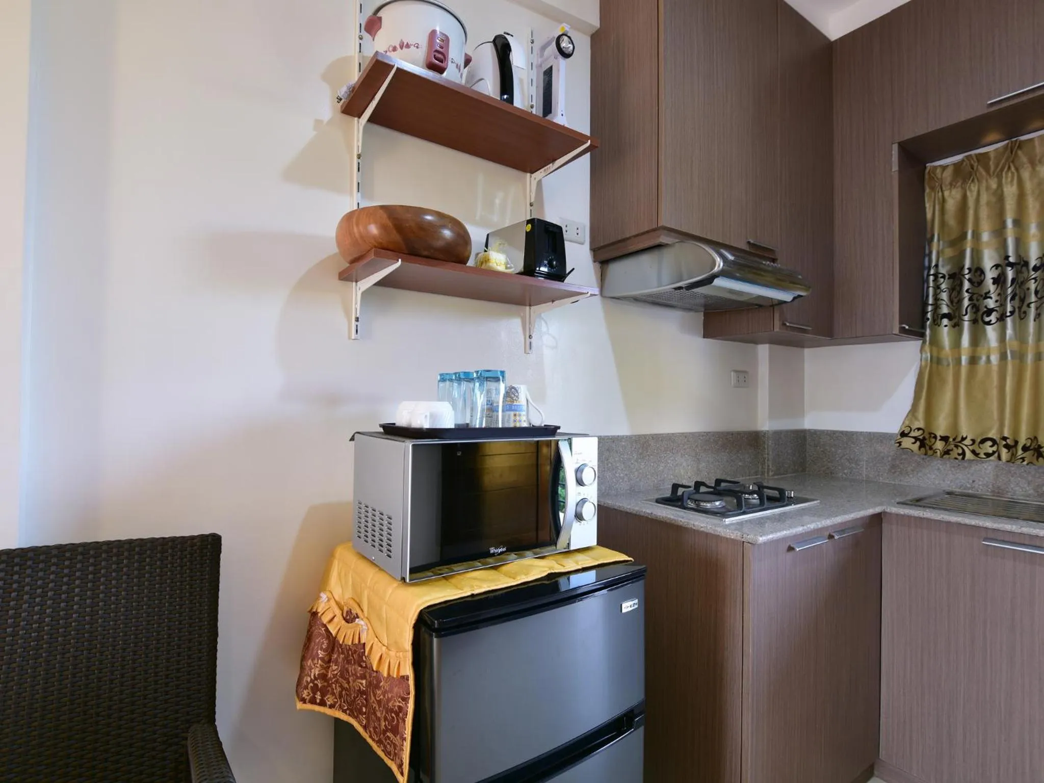 Kitchen or kitchenette in Anahaw Apartments Whitebeach