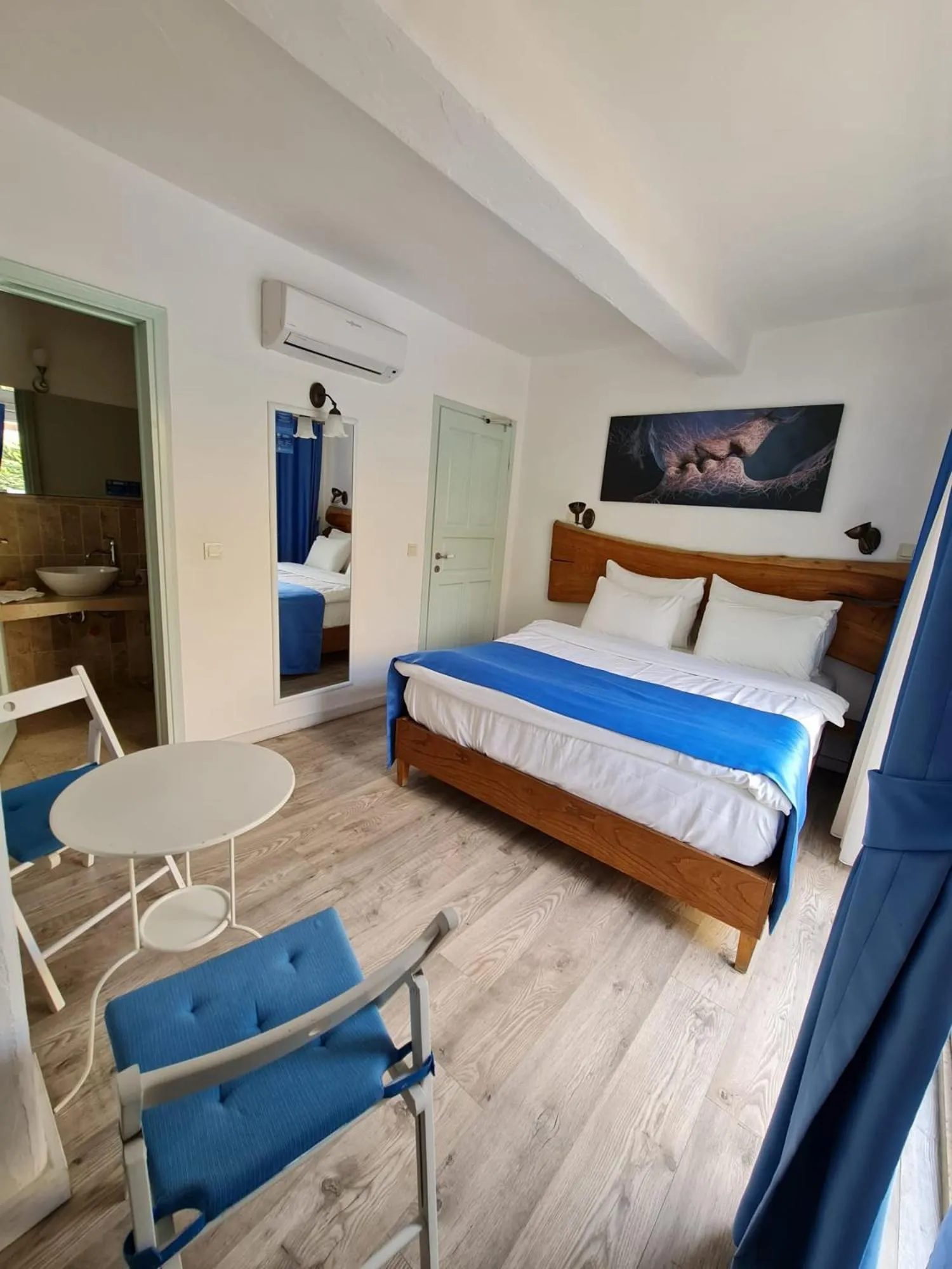 Photo of the whole room, Bed in Rebetiko Hotel