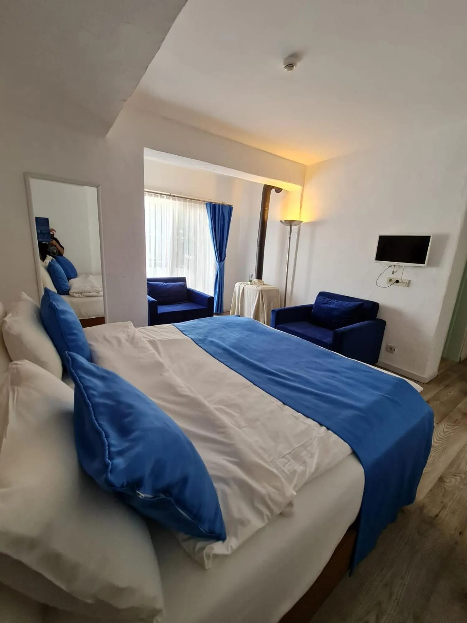 Photo of the whole room, Bed in Rebetiko Hotel