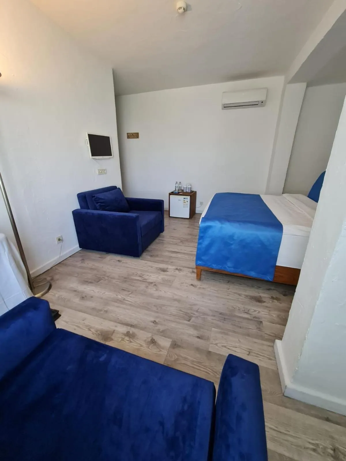 Photo of the whole room in Rebetiko Hotel