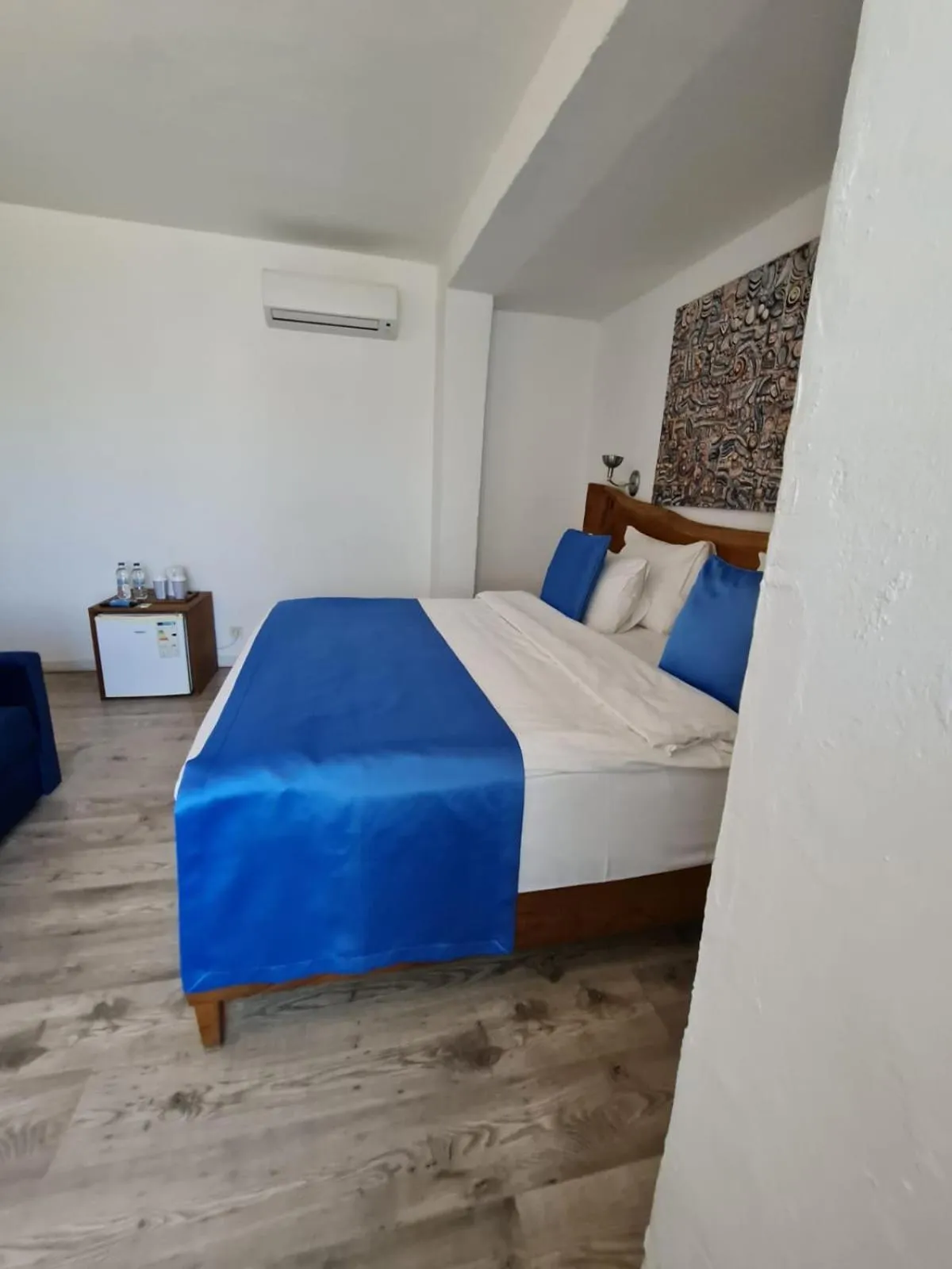 Photo of the whole room, Bed in Rebetiko Hotel