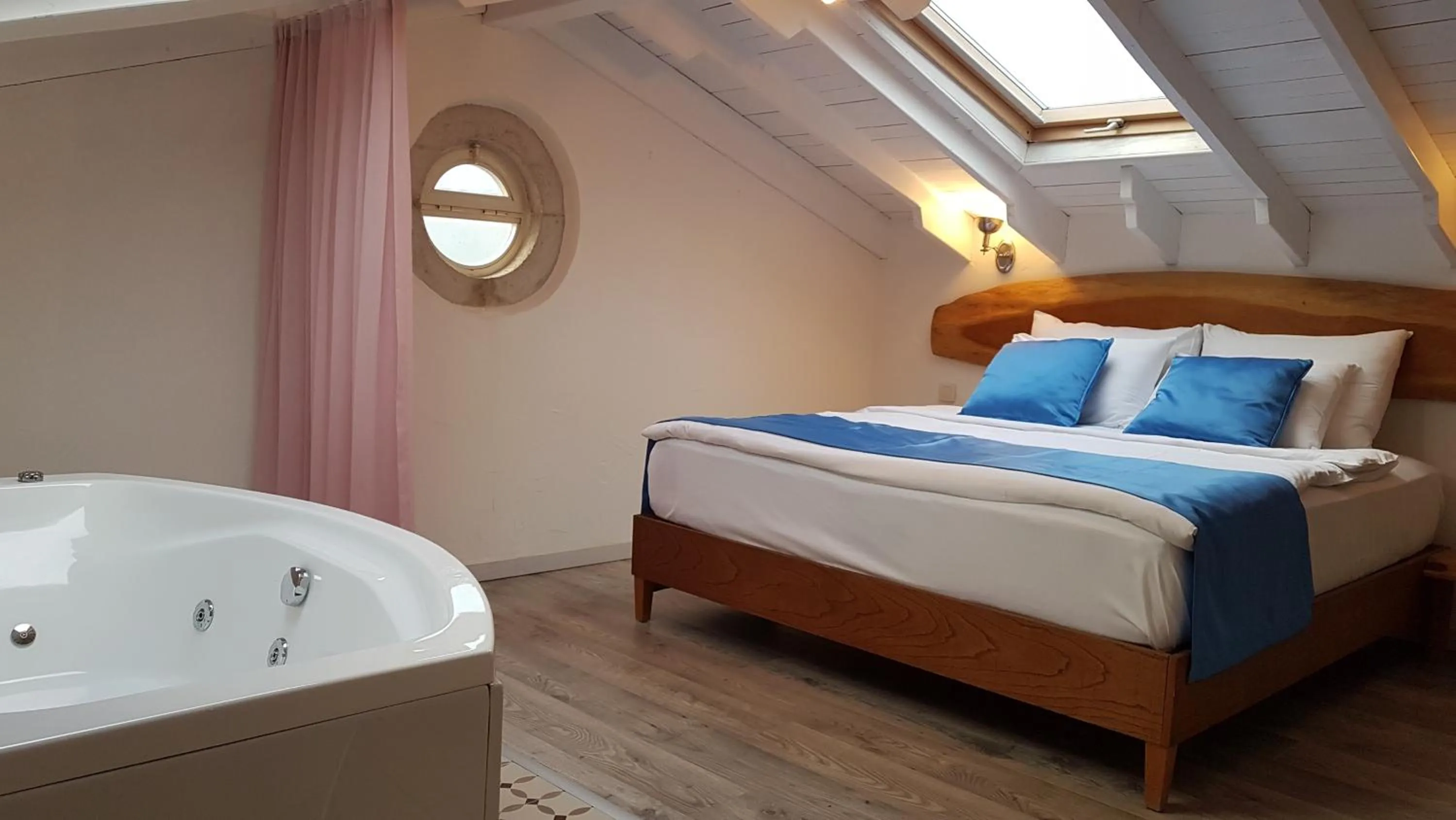 Photo of the whole room, Bed in Rebetiko Hotel