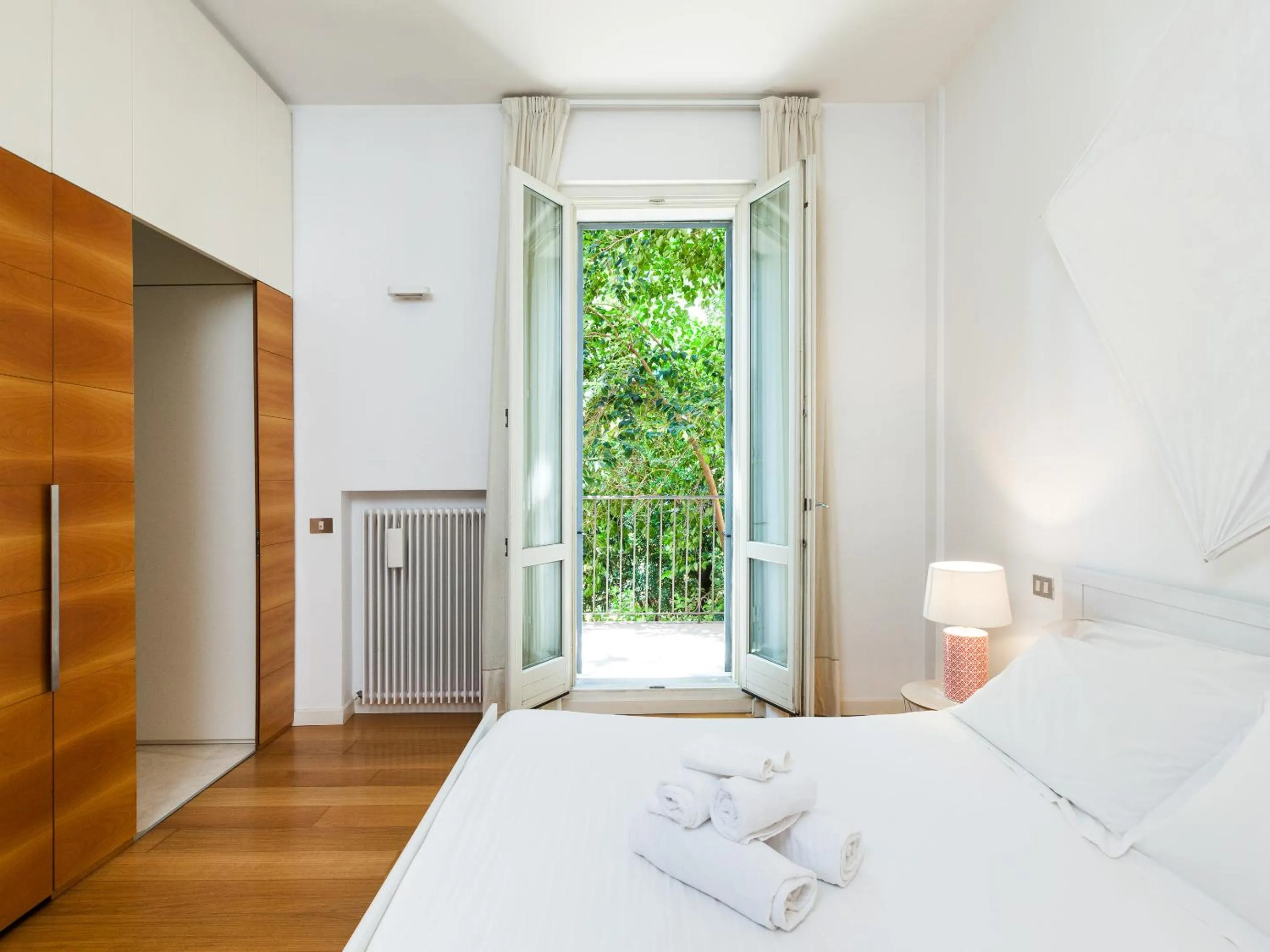 Bedroom, Bed in easyhomes - Piola Bazzini