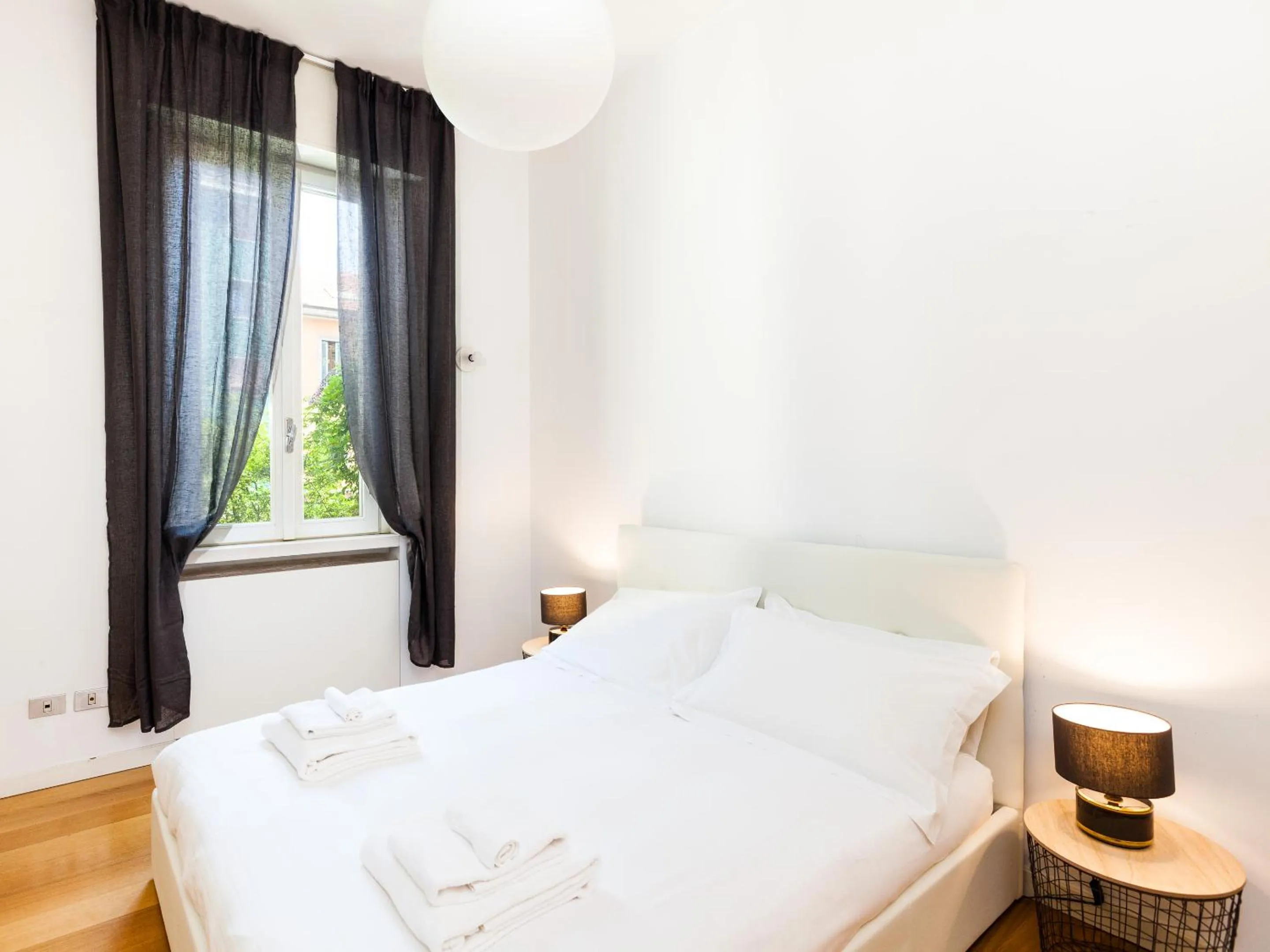 Bedroom, Bed in easyhomes - Piola Bazzini