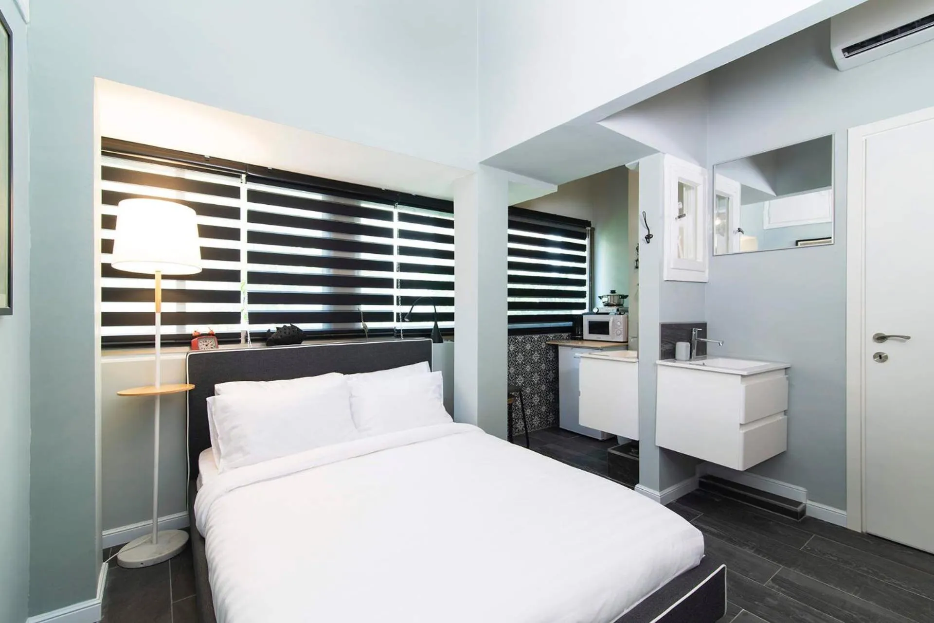 Bed in Raphael City Nest