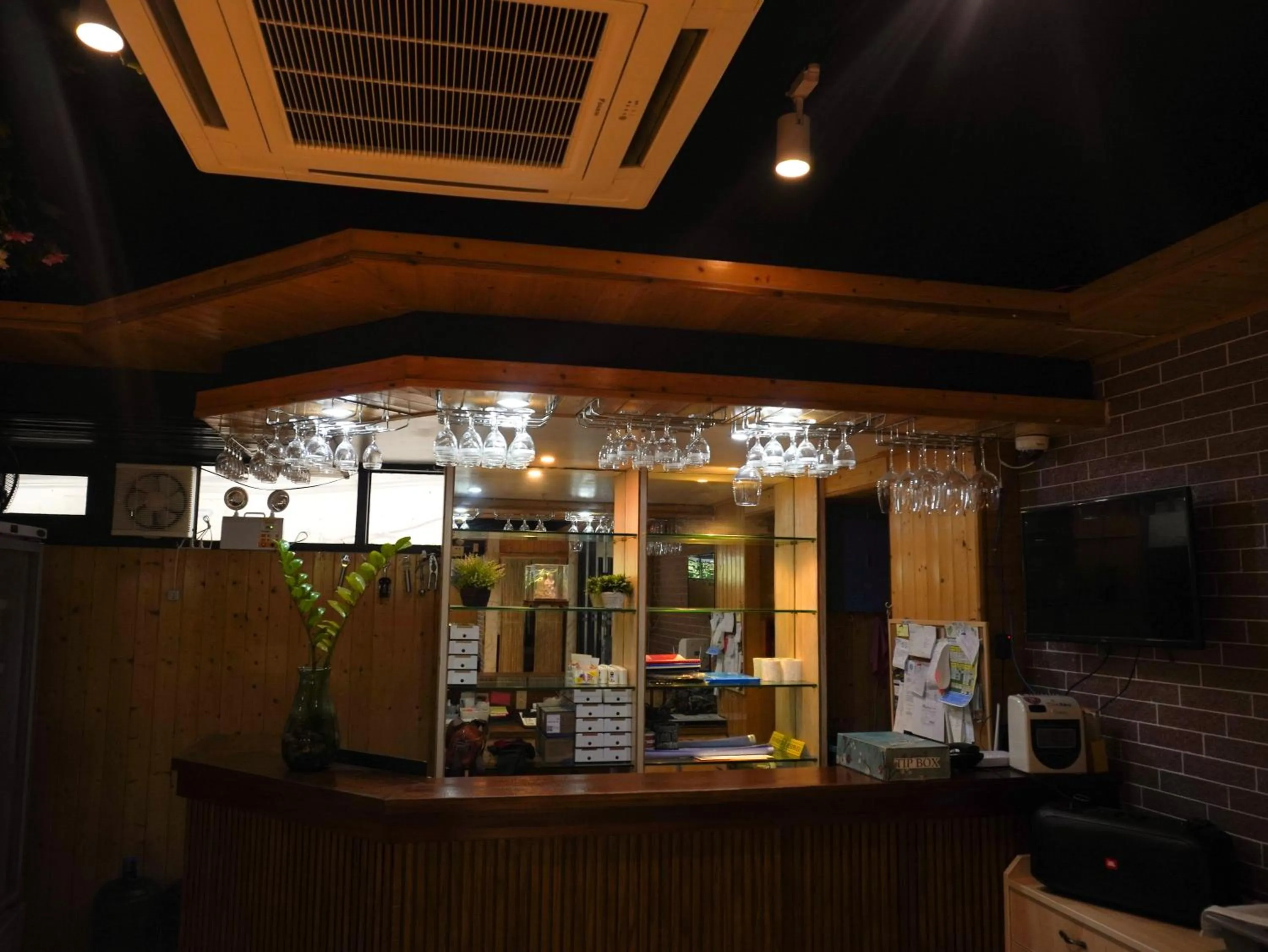 Restaurant/places to eat in Boracay Paradise Hotel