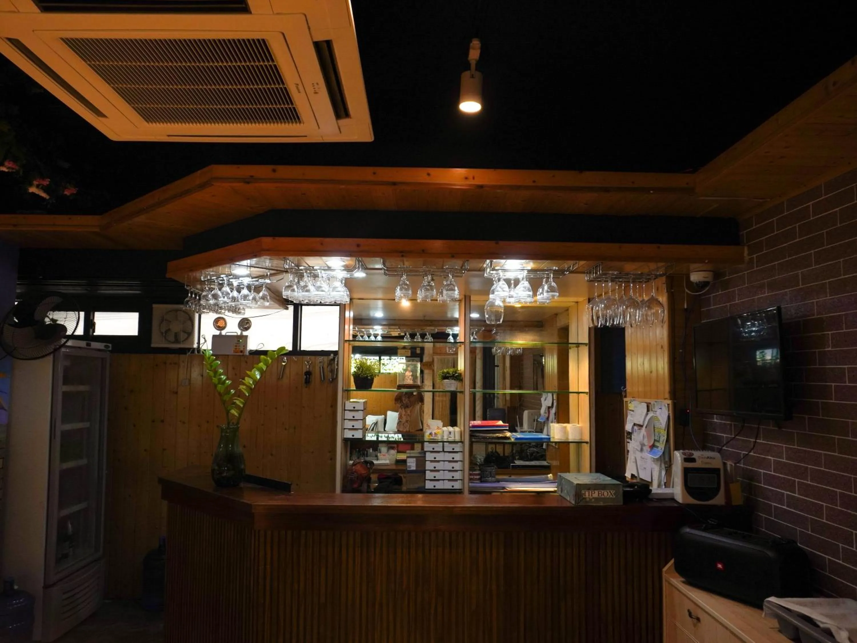 Restaurant/places to eat in Boracay Paradise Hotel