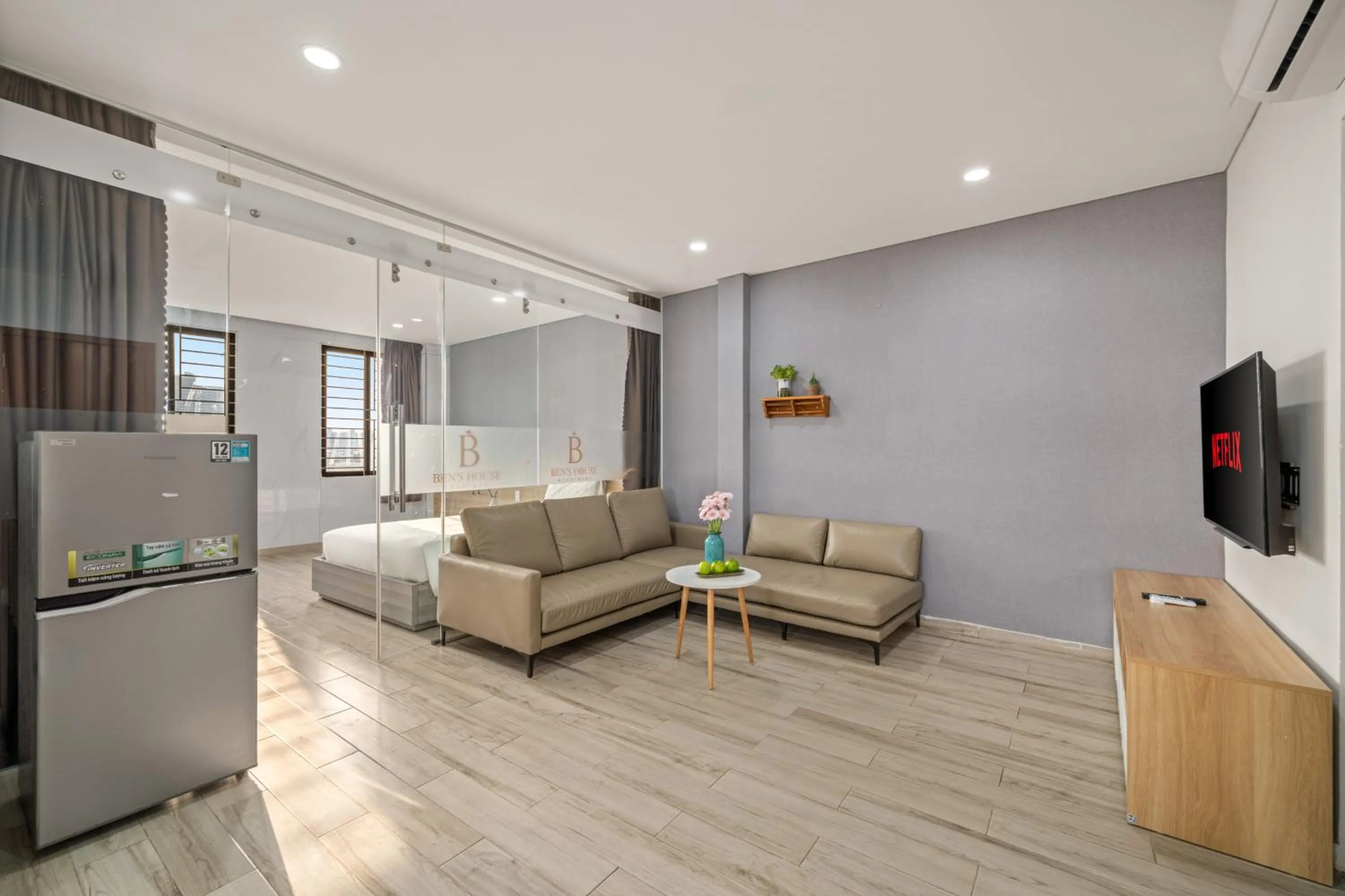 TV and multimedia in Ben's House Boutique