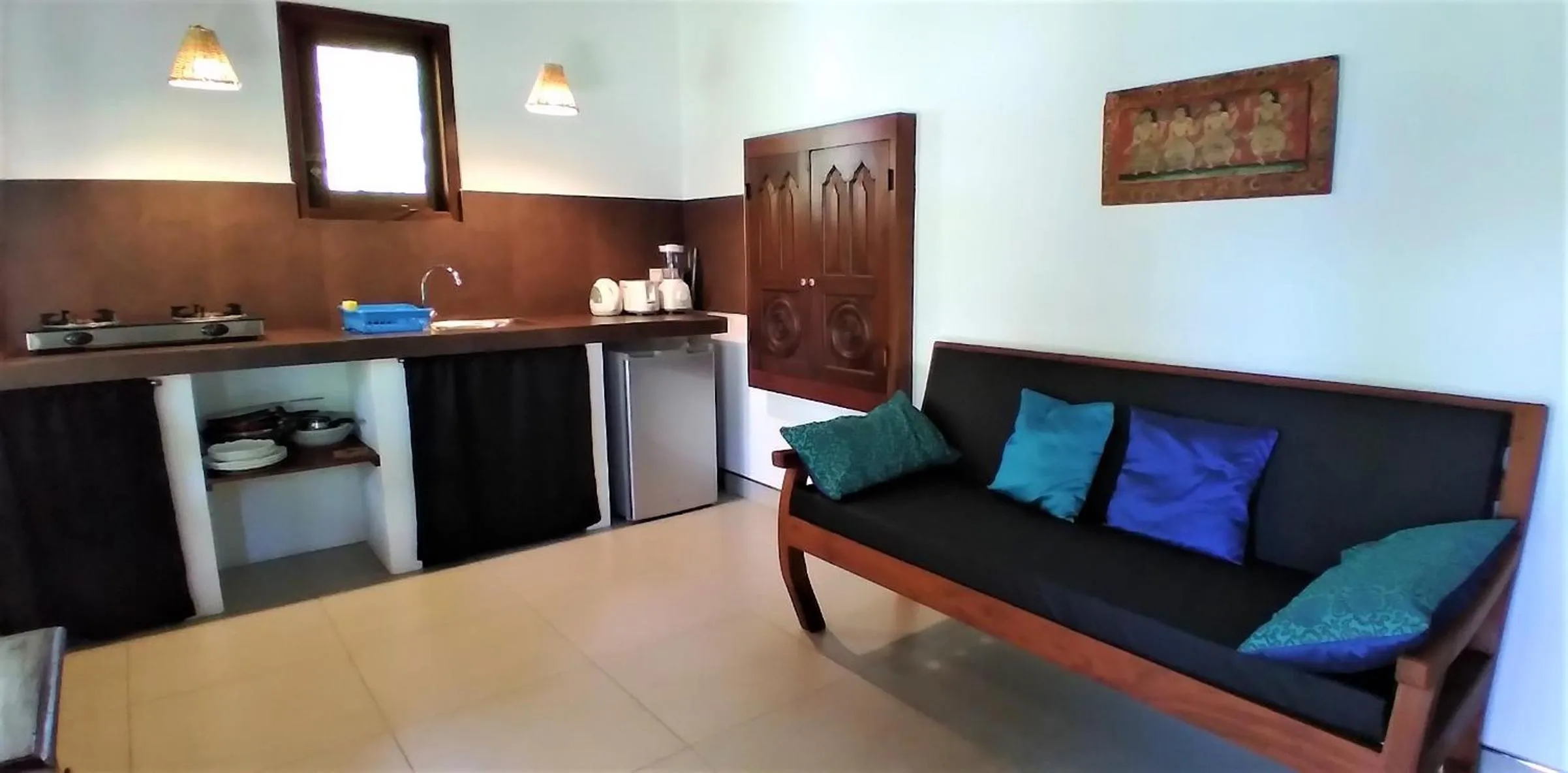 Kitchen or kitchenette in Lilly House