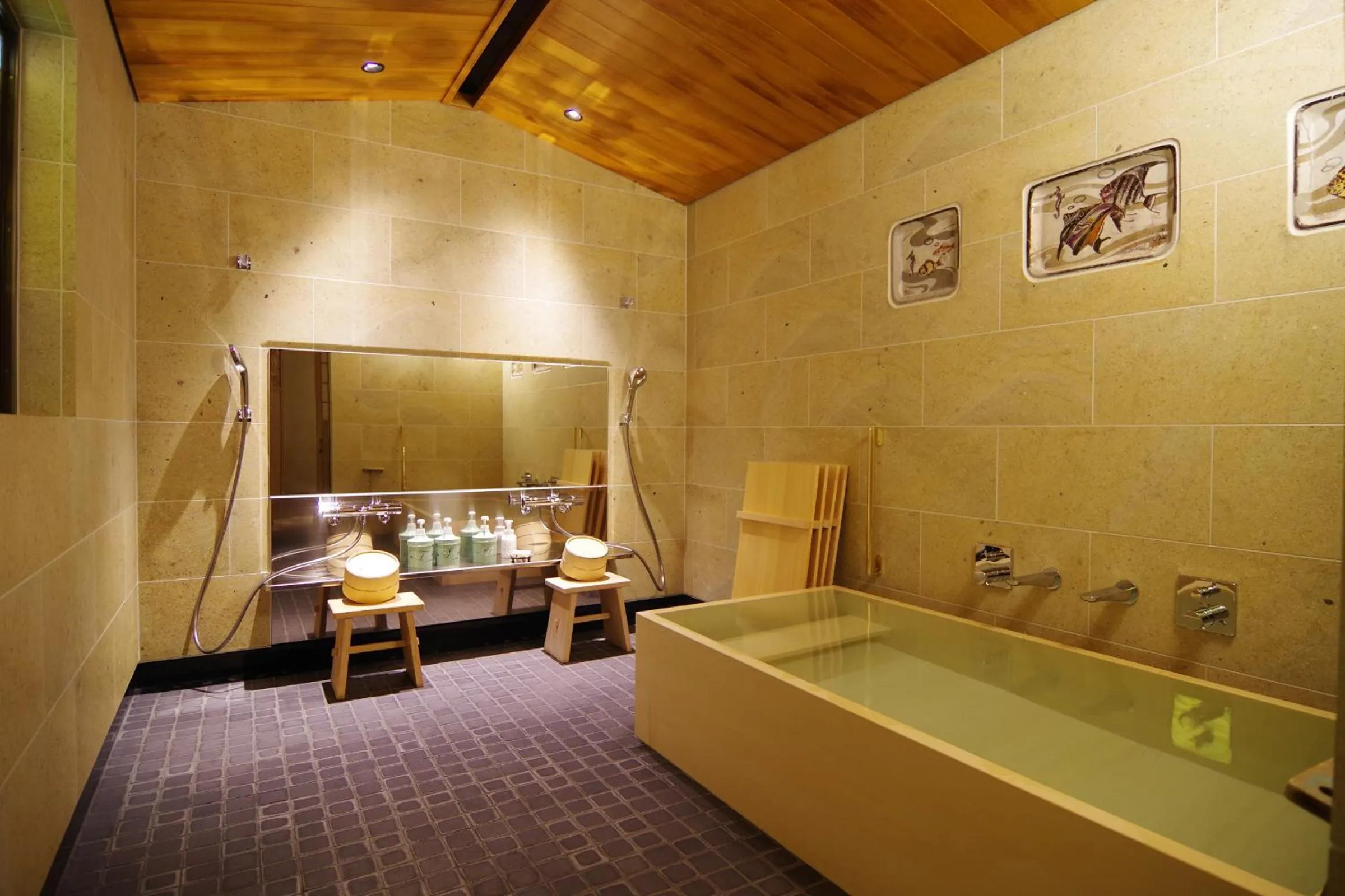 Bathroom, Bed in Hiiragiya