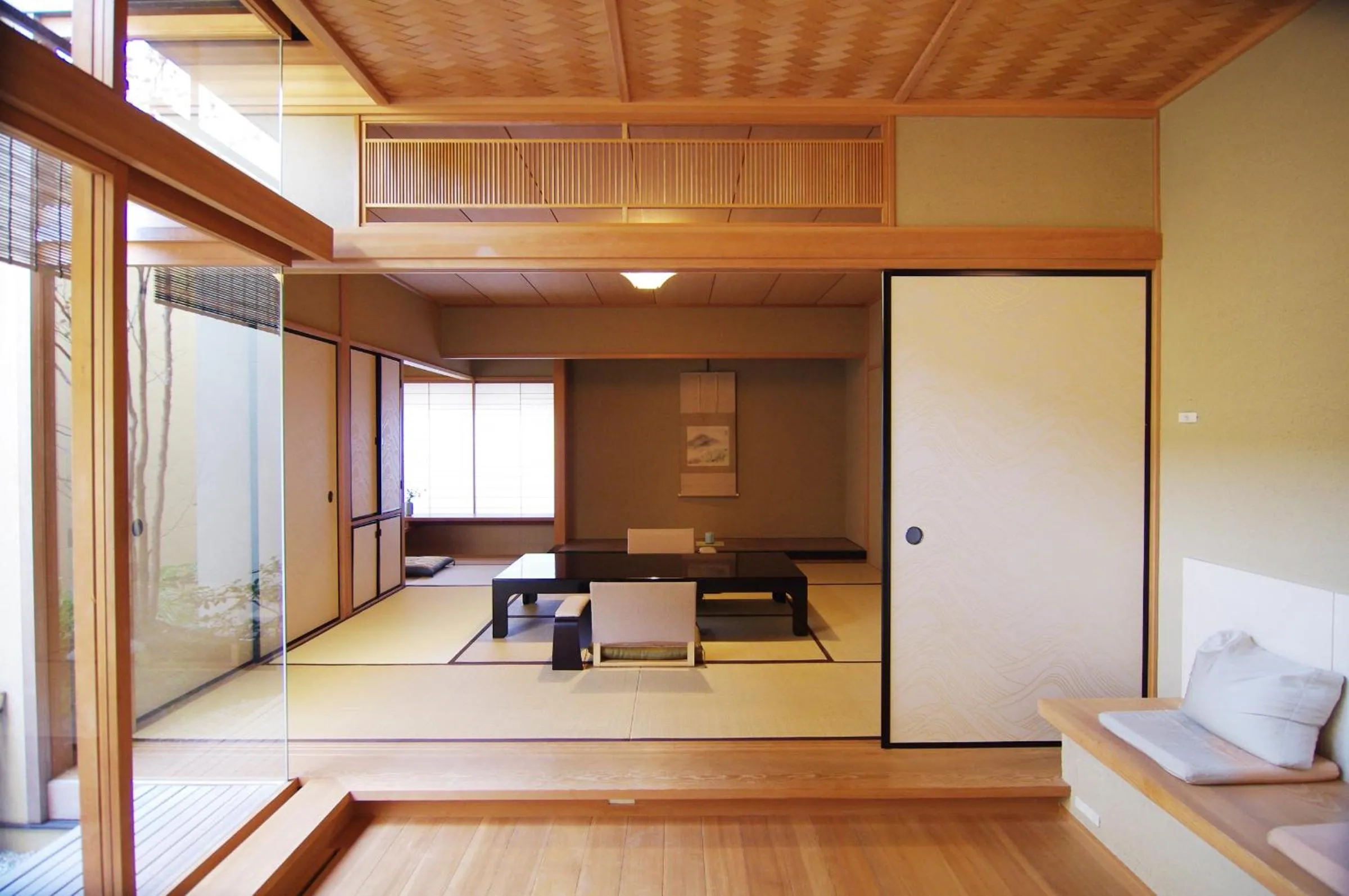 Photo of the whole room in Hiiragiya