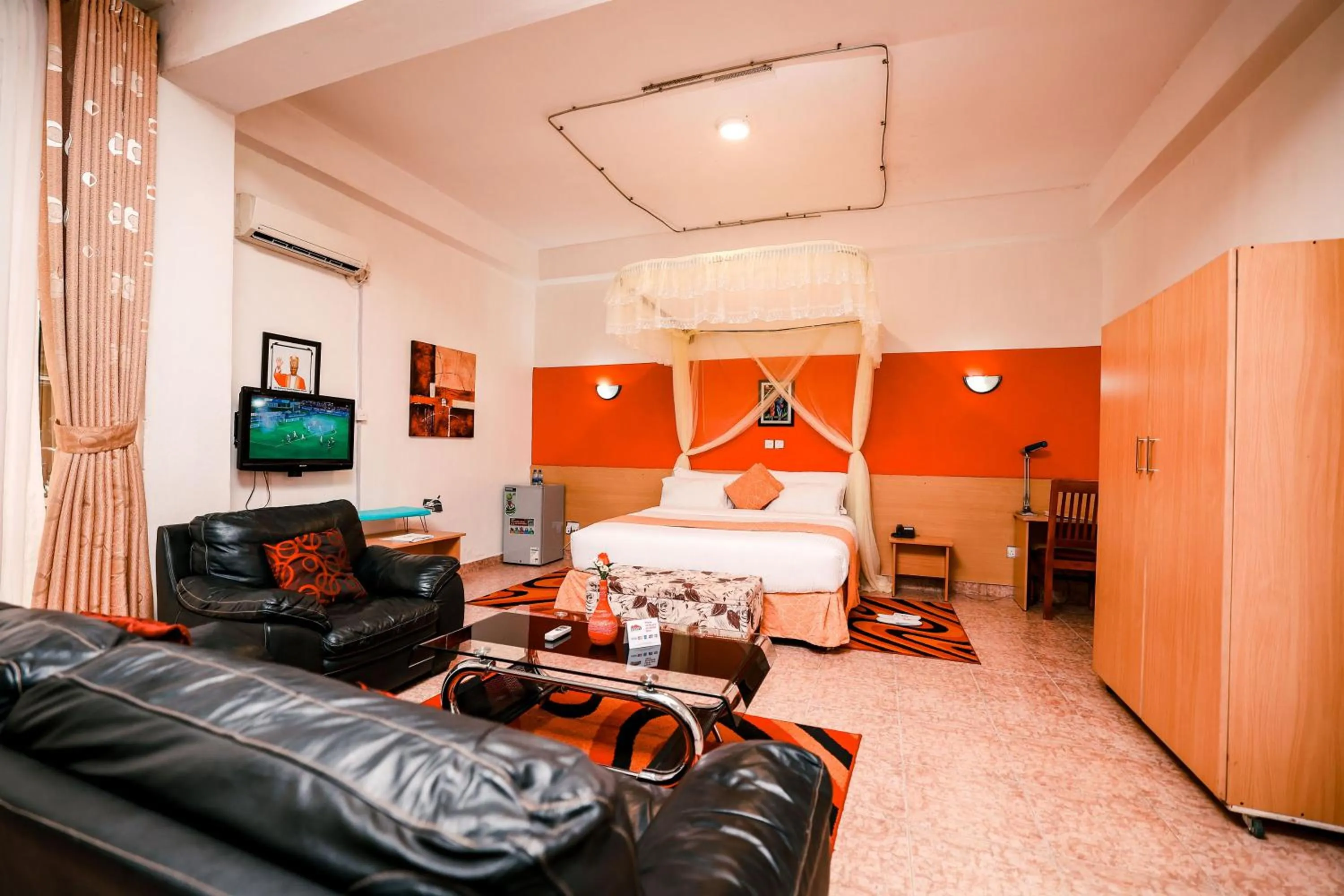 Bed in Eureka Place Hotel Kampala