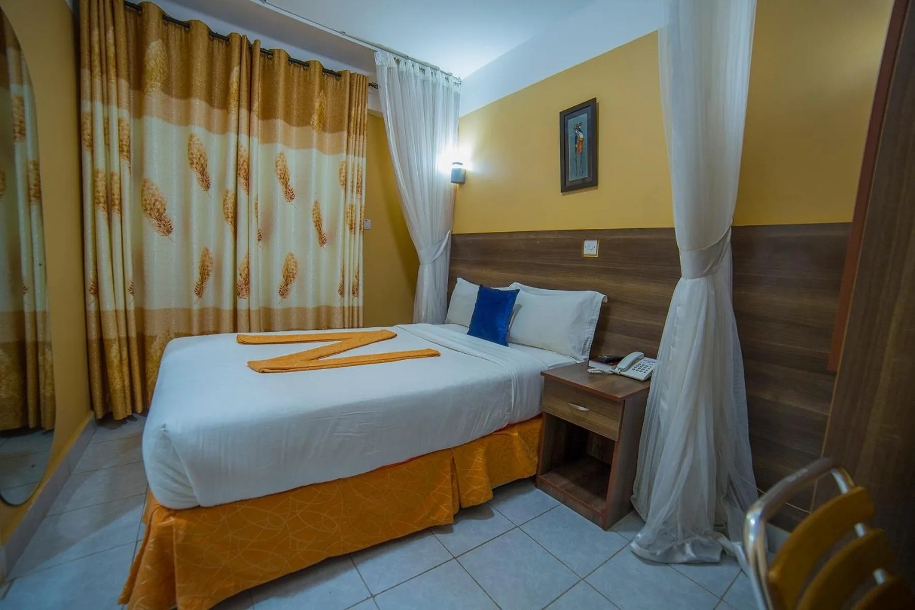 Bed in Eureka Place Hotel Kampala