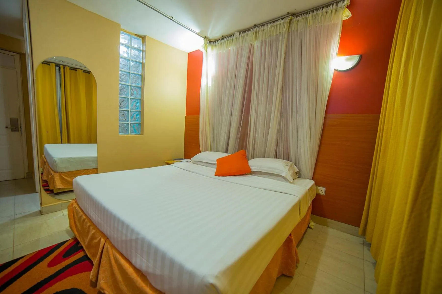 Bed in Eureka Place Hotel Kampala