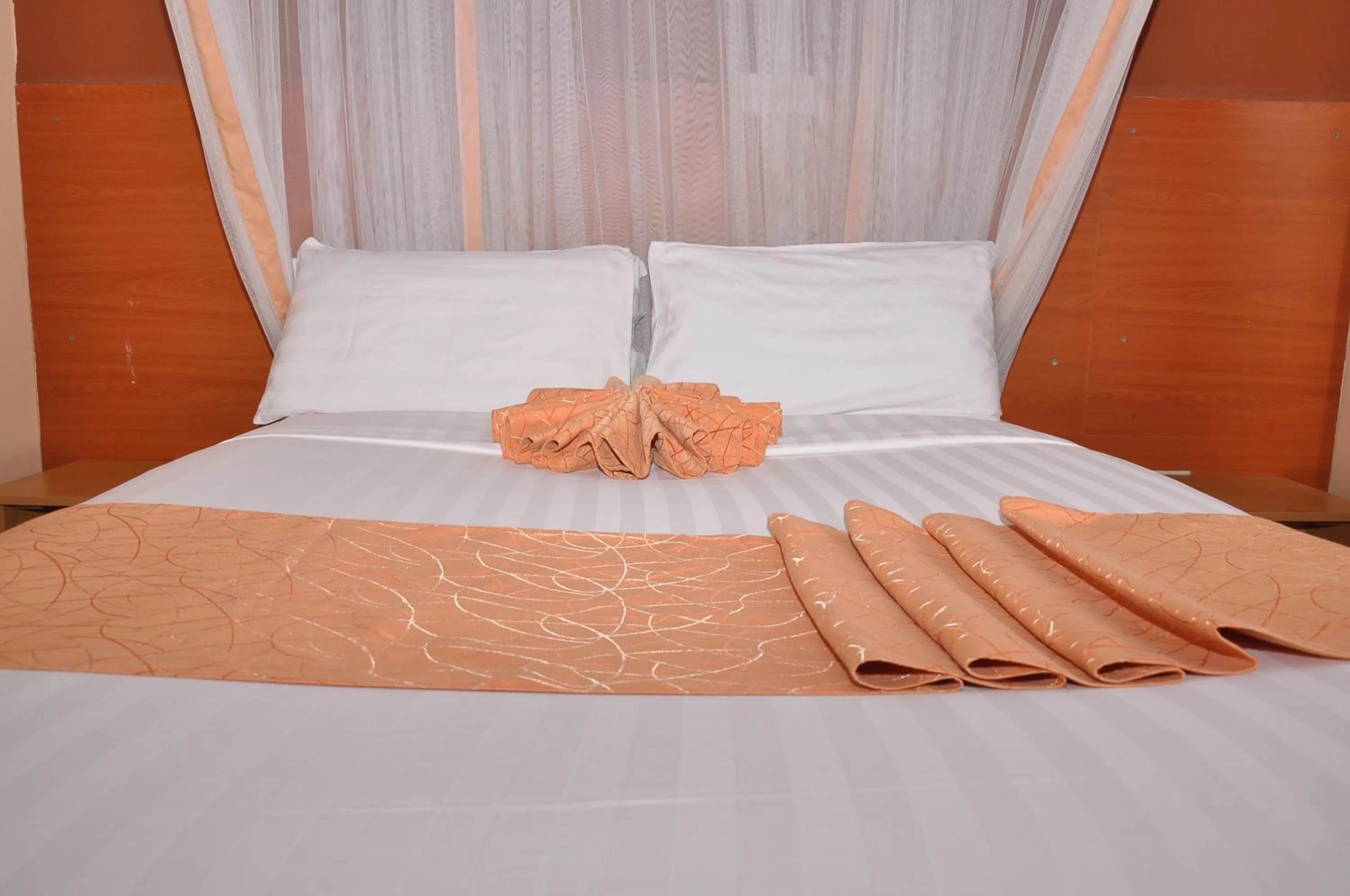 Bed in Eureka Place Hotel Kampala