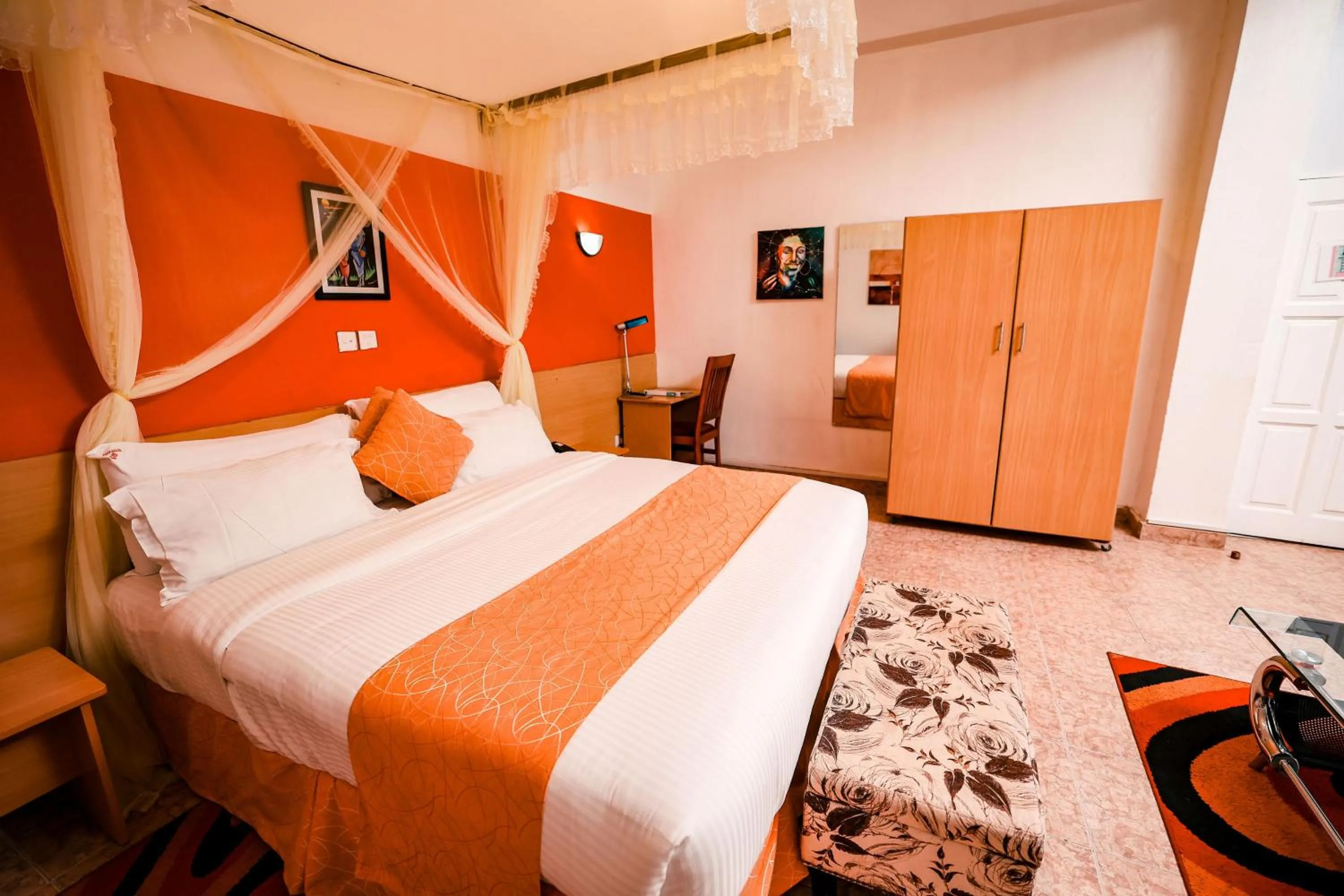 Bed in Eureka Place Hotel Kampala