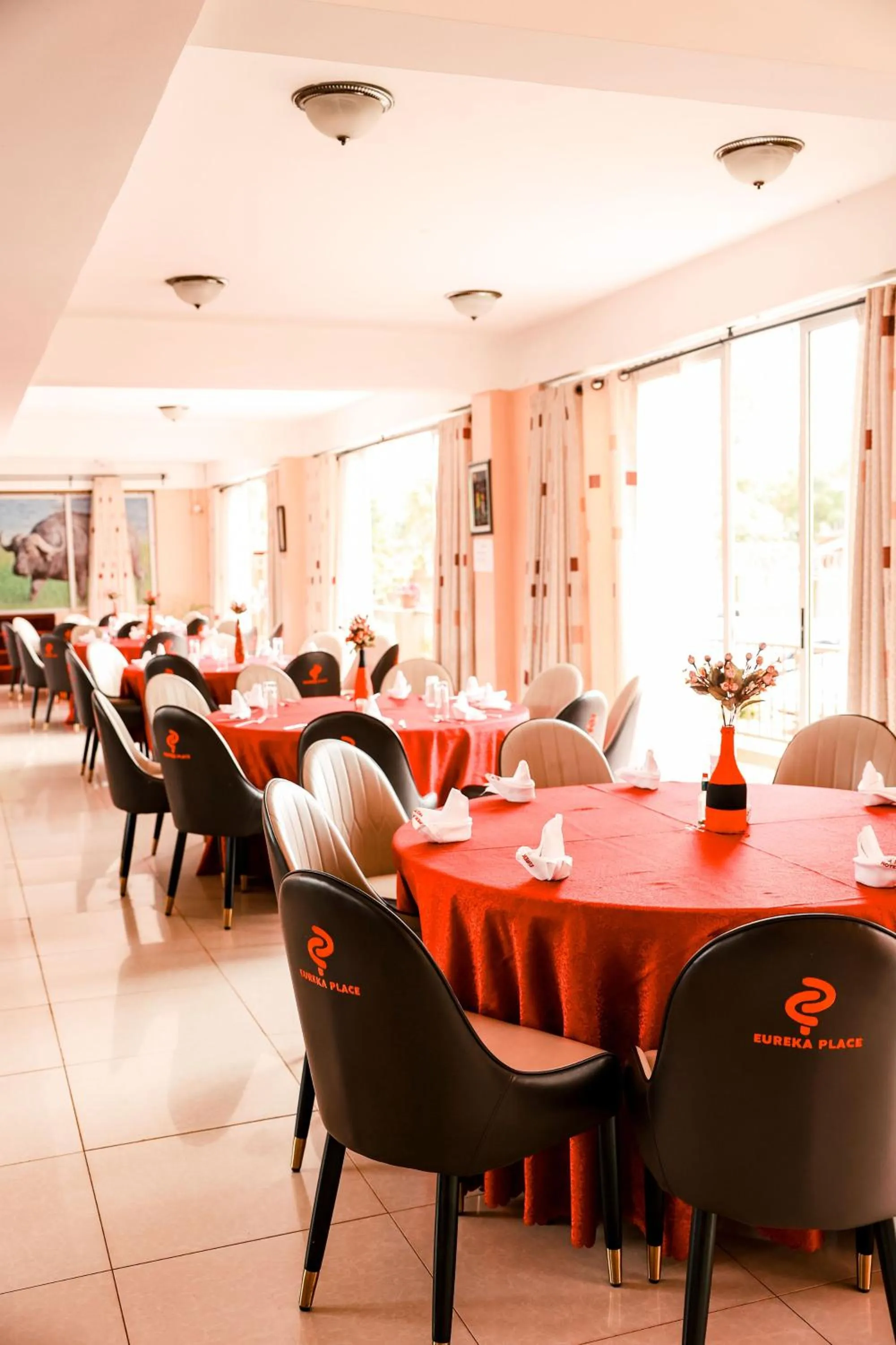 Restaurant/places to eat in Eureka Place Hotel Kampala