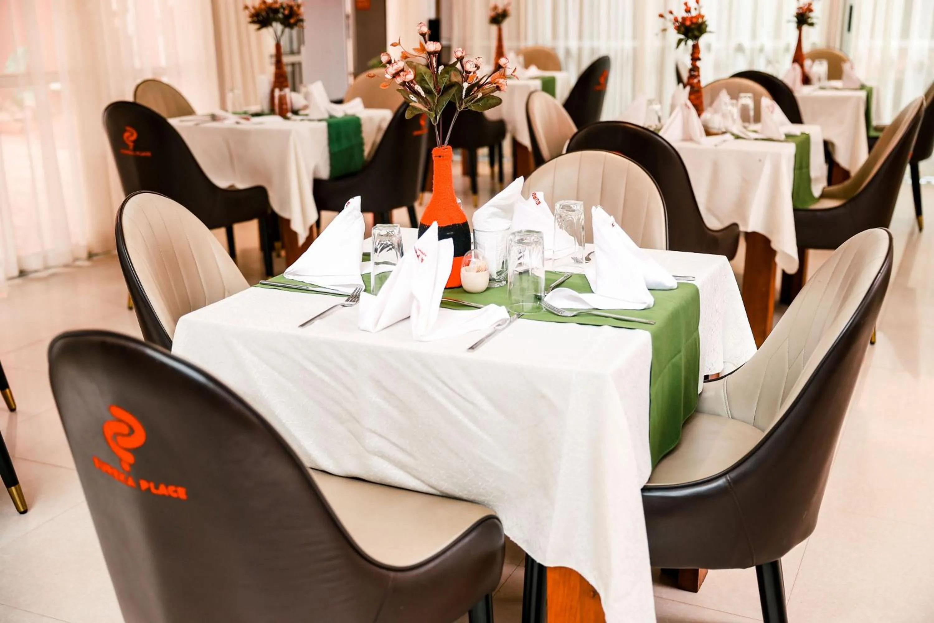 Restaurant/places to eat in Eureka Place Hotel Kampala