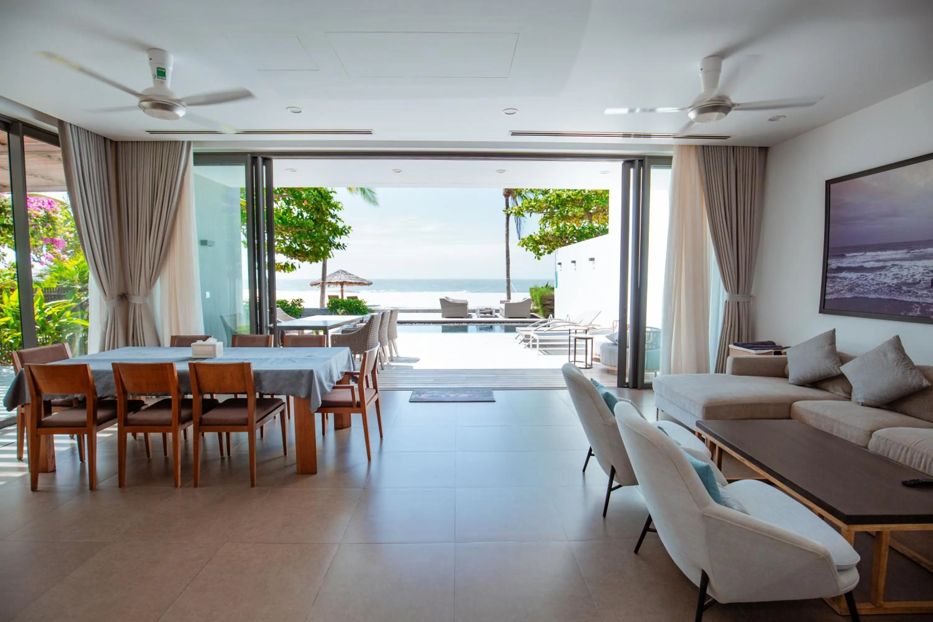 Beachfront 4 Bedrooms private pool villa Sanctuary Ho Tram resort