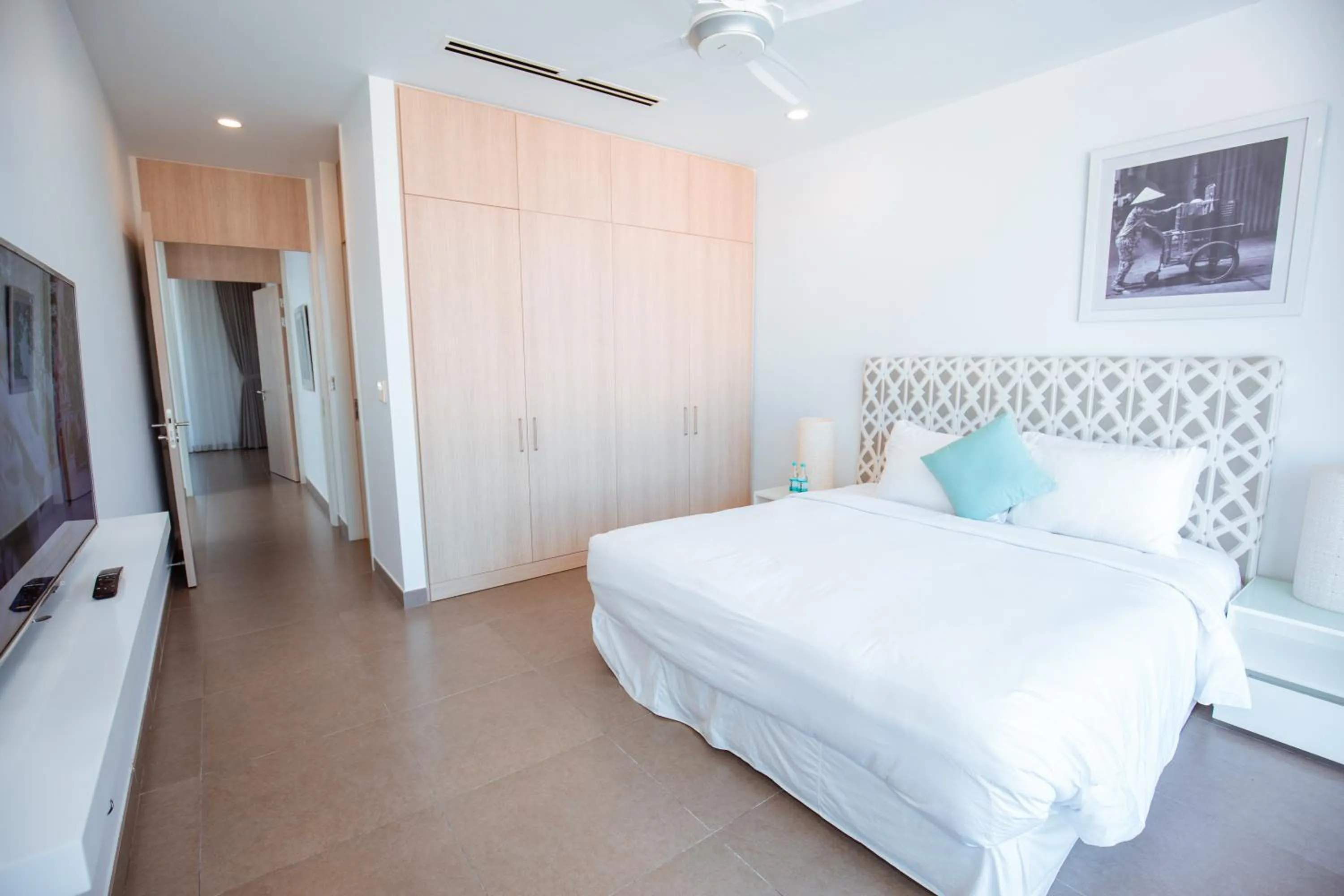 Bed in Beachfront 4 Bedrooms private pool villa Sanctuary Ho Tram resort