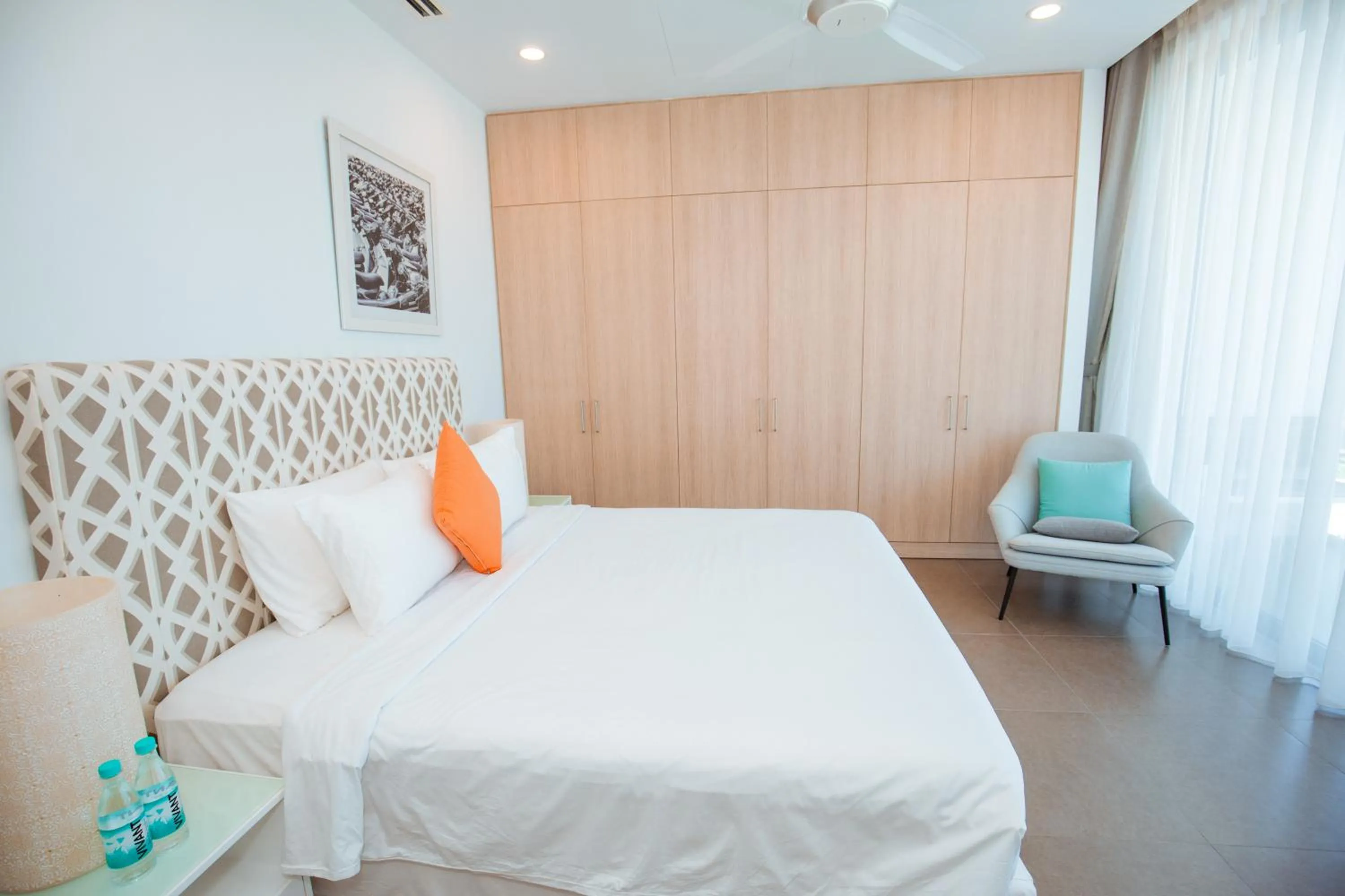 Bed in Beachfront 4 Bedrooms private pool villa Sanctuary Ho Tram resort