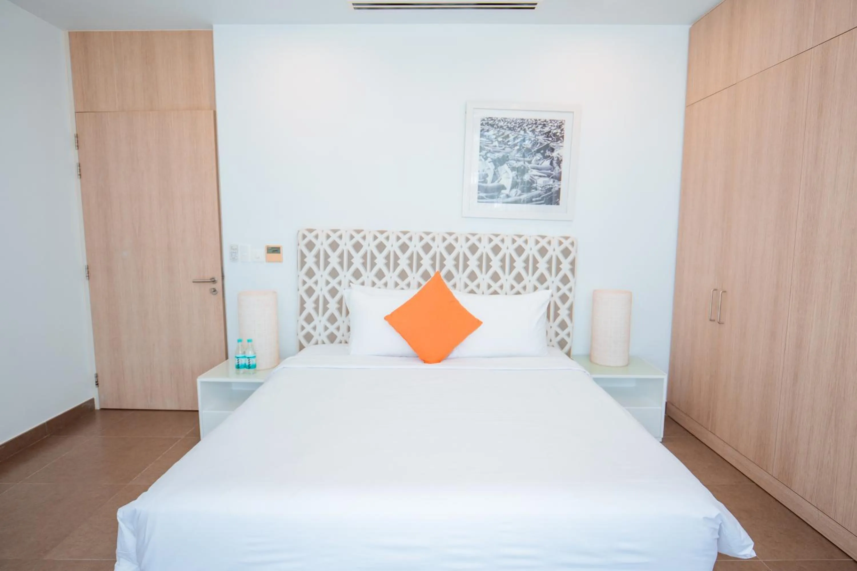 Bed in Beachfront 4 Bedrooms private pool villa Sanctuary Ho Tram resort