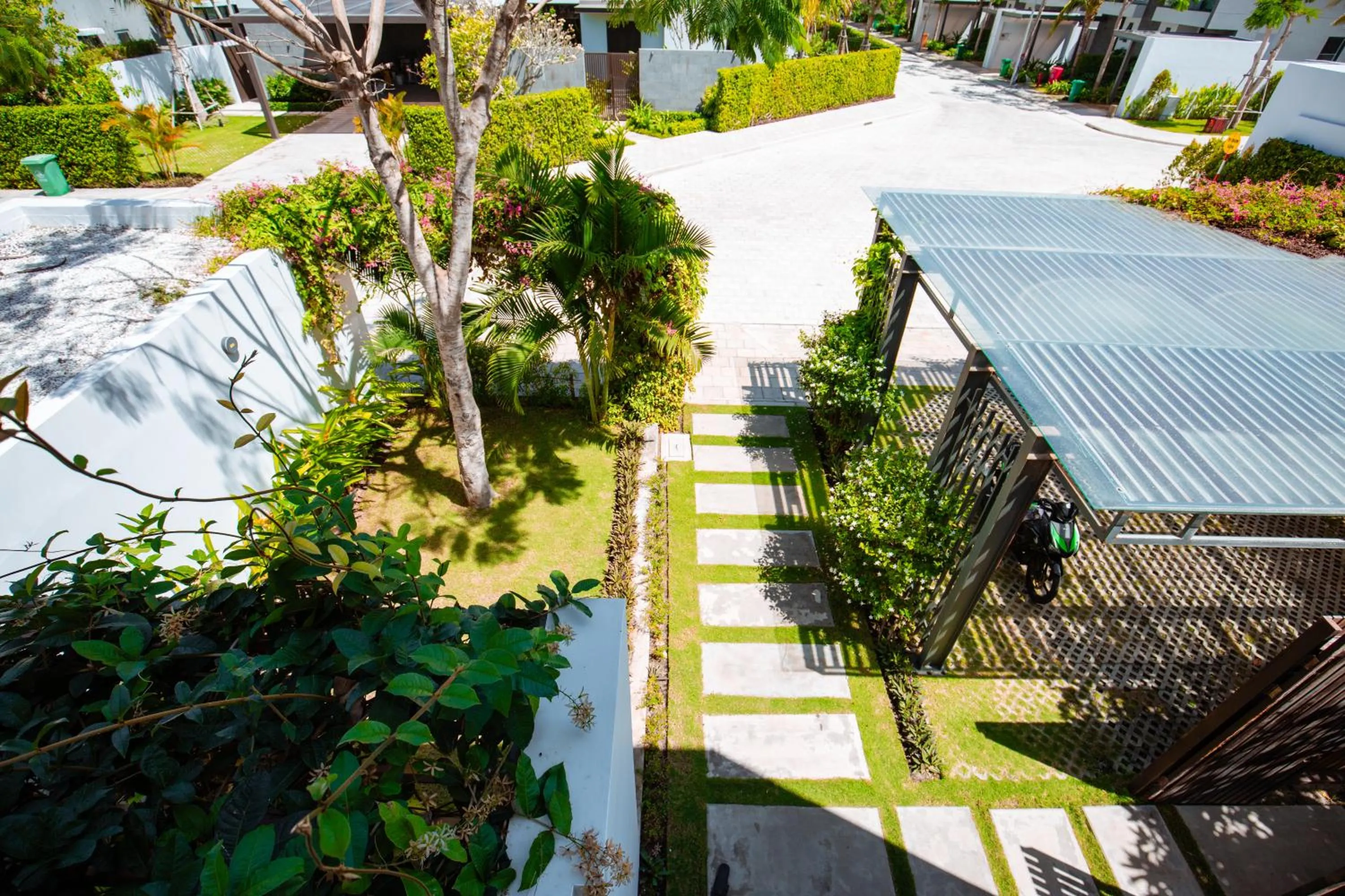 Beachfront 4 Bedrooms private pool villa Sanctuary Ho Tram resort