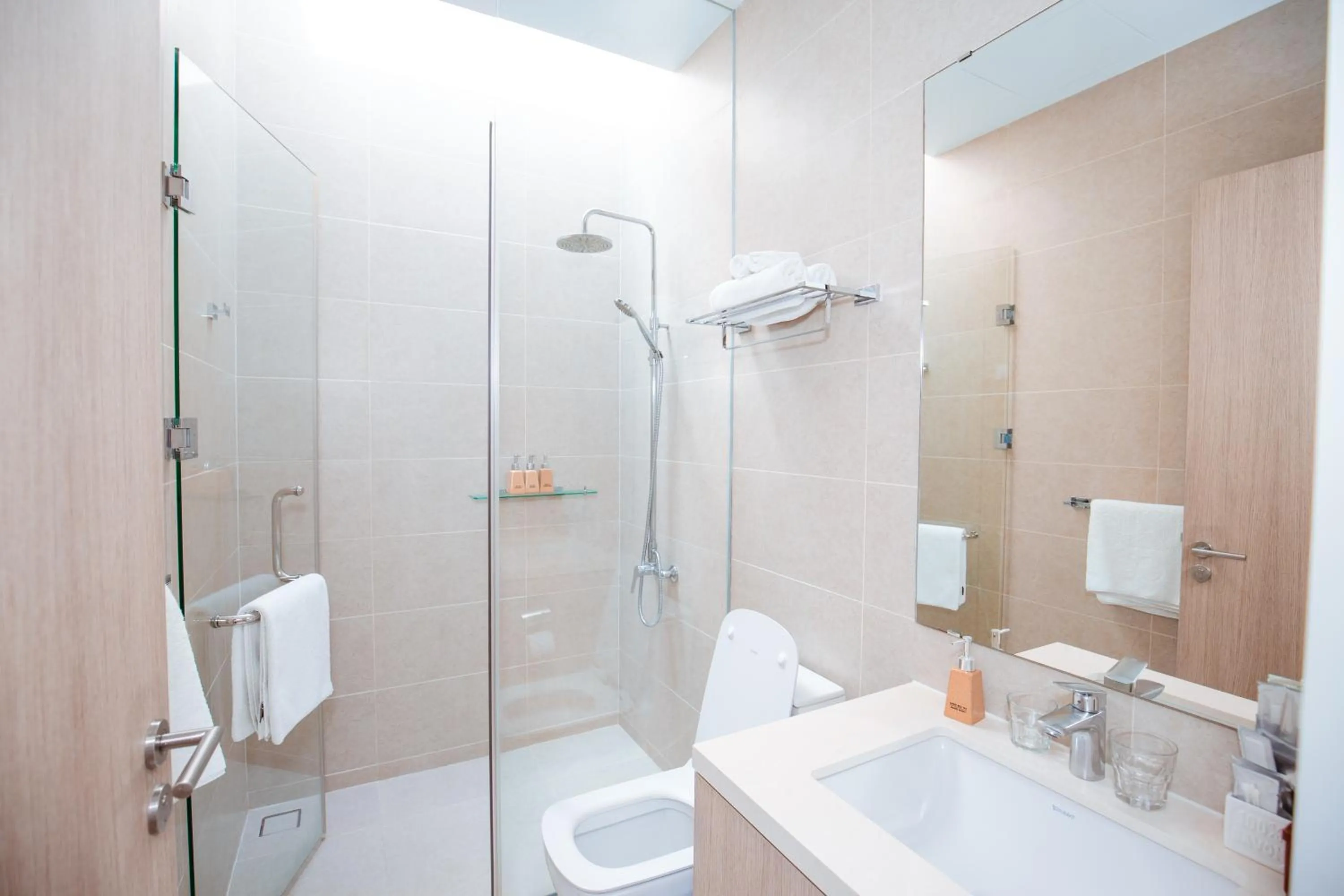 Beachfront 4 Bedrooms private pool villa Sanctuary Ho Tram resort