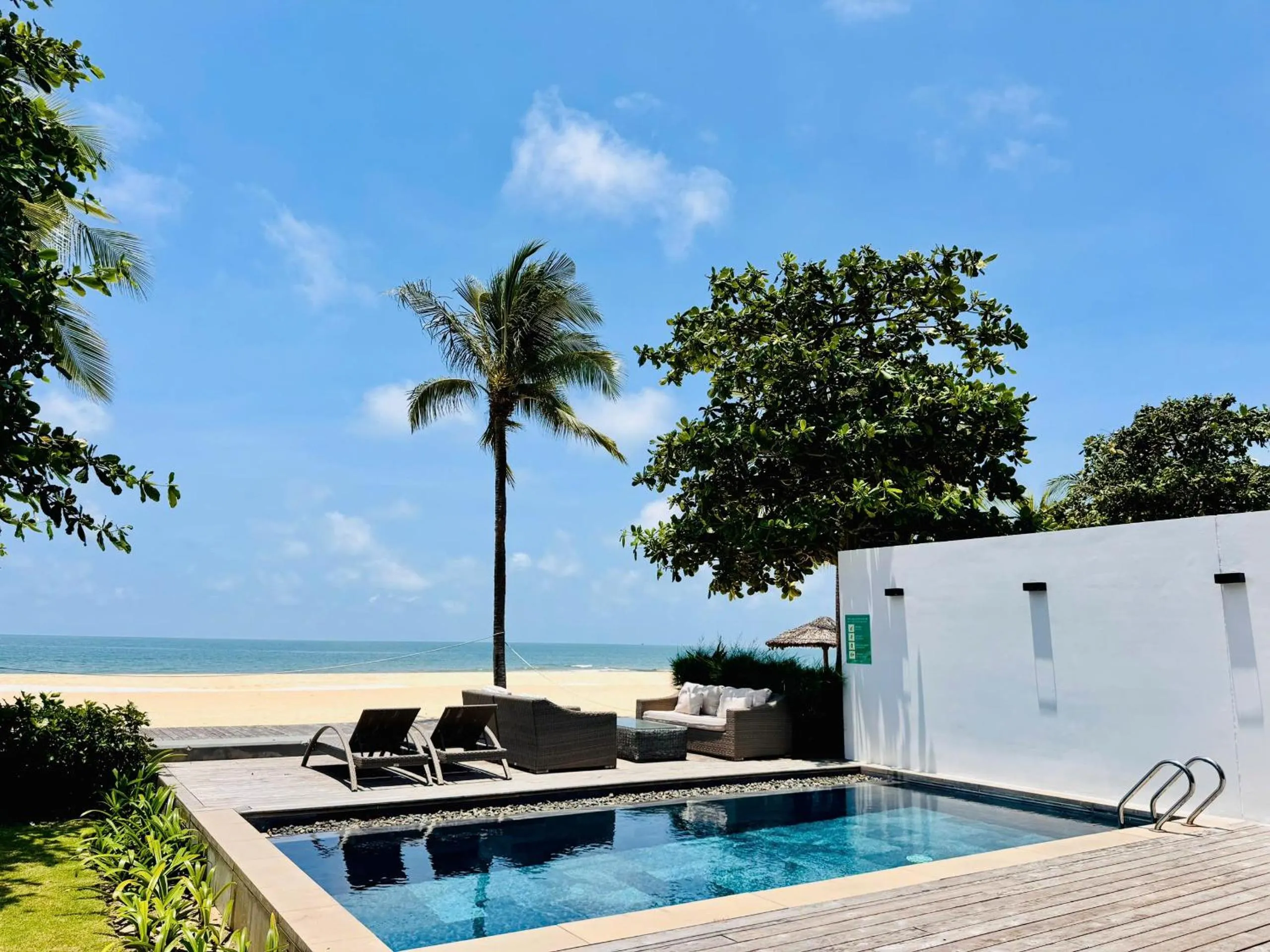 Beachfront 4 Bedrooms private pool villa Sanctuary Ho Tram resort