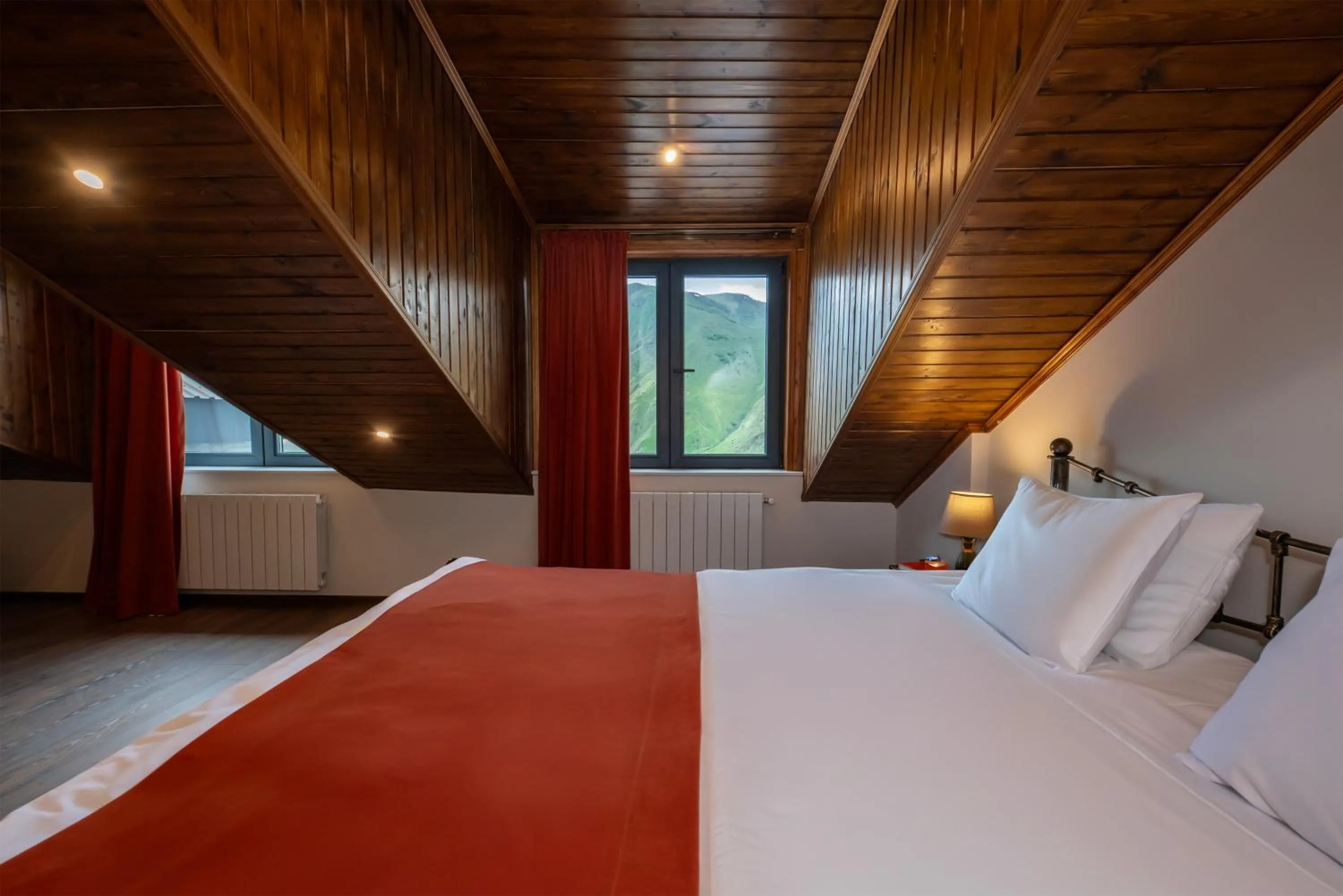 Bed in Residence Kazbegi