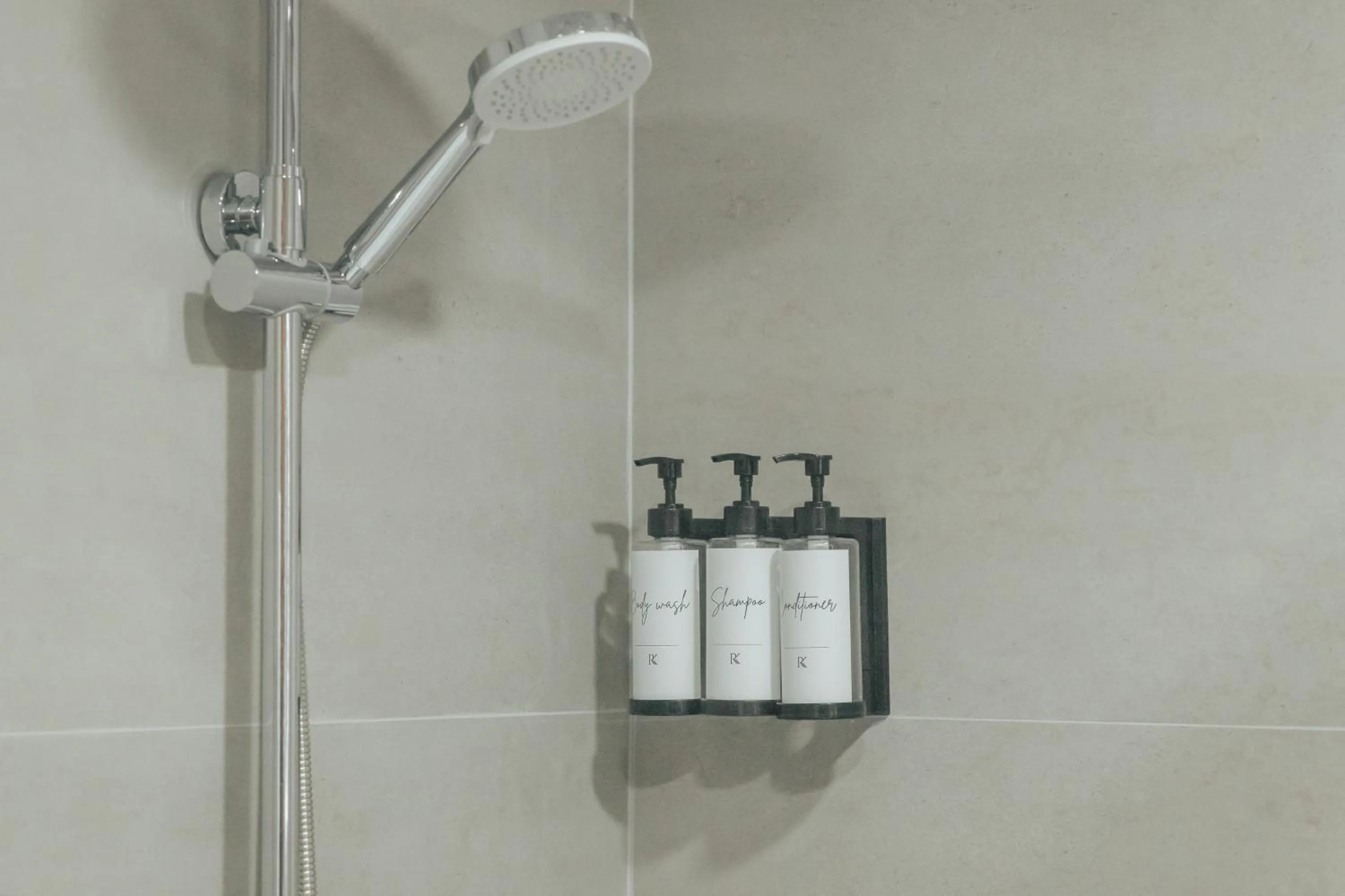 Shower in Residence Kazbegi