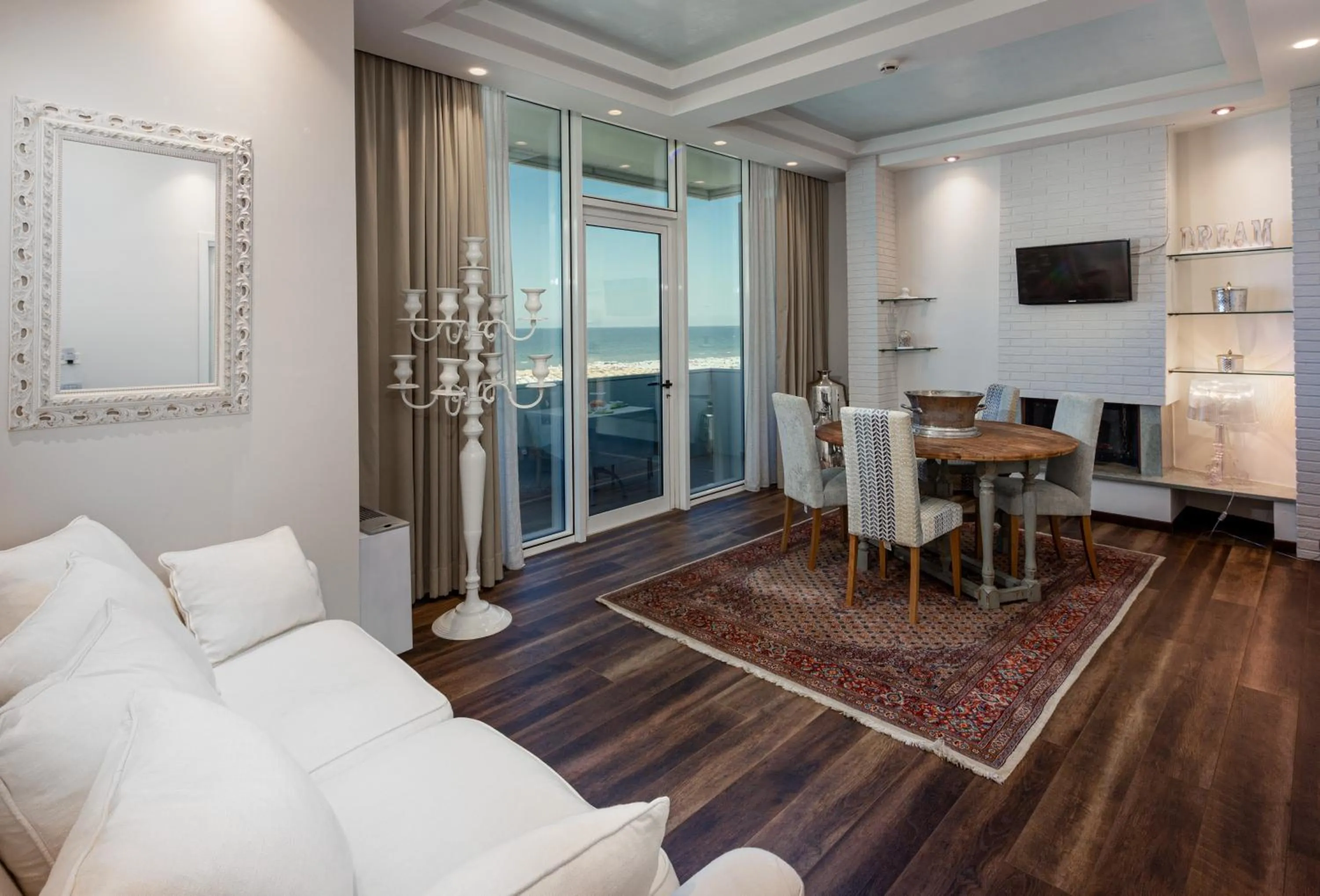 Living room in Best Western Maison B Hotel