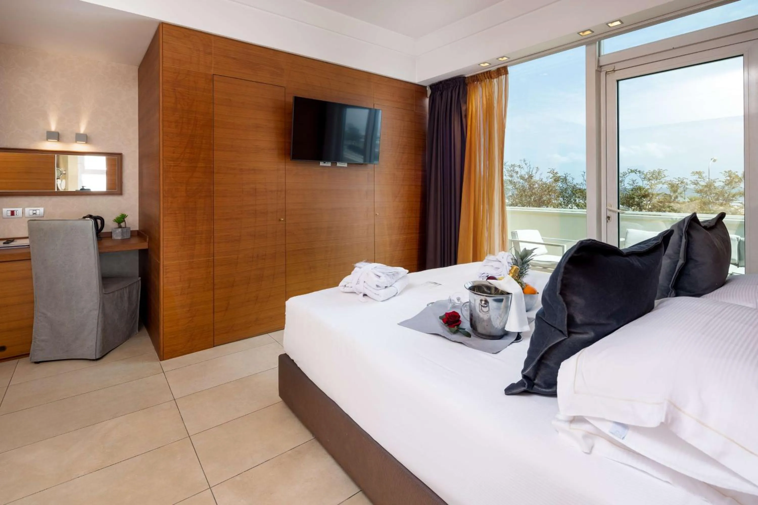 Bedroom, Bed in Best Western Maison B Hotel