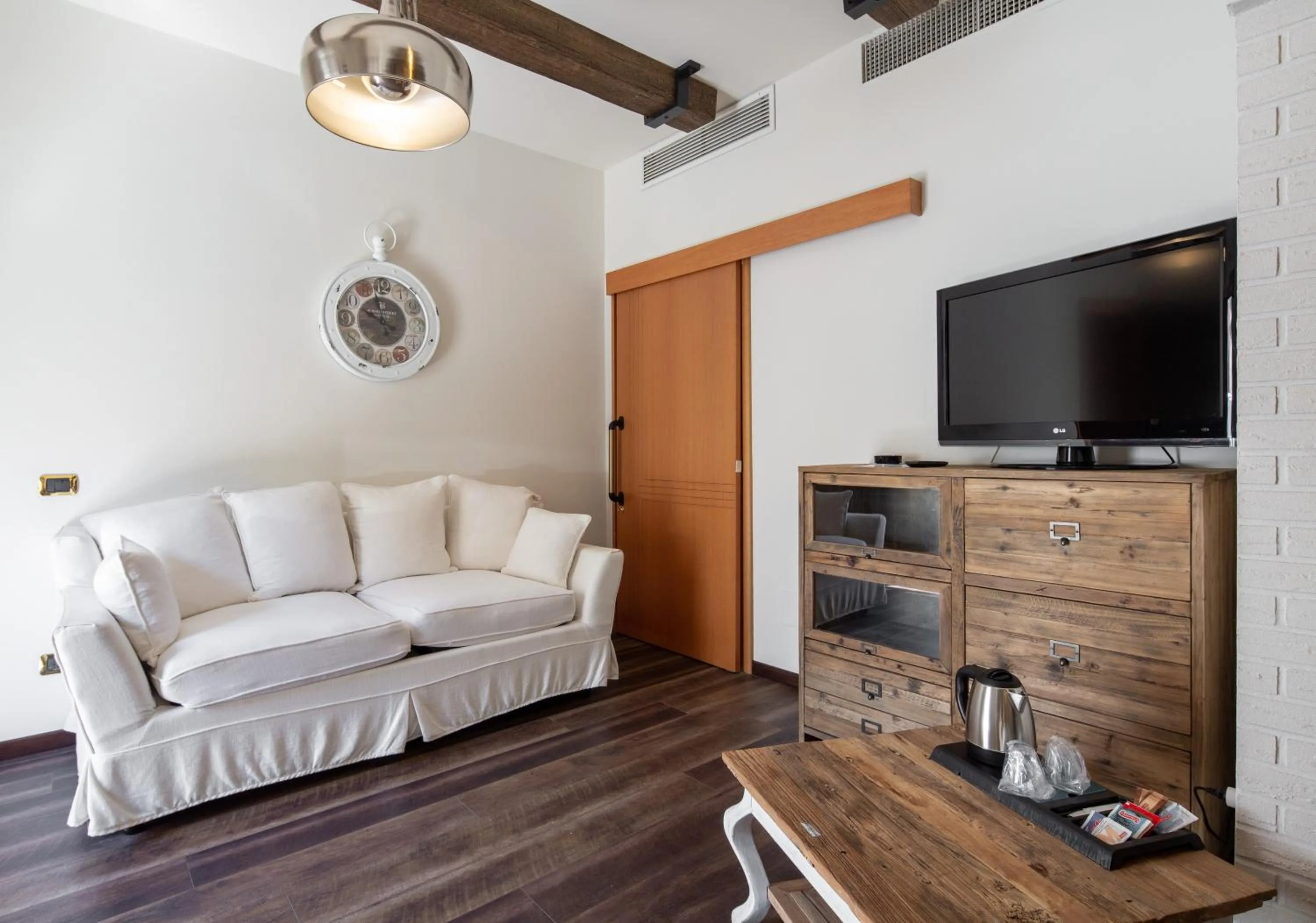 Living room in Best Western Maison B Hotel