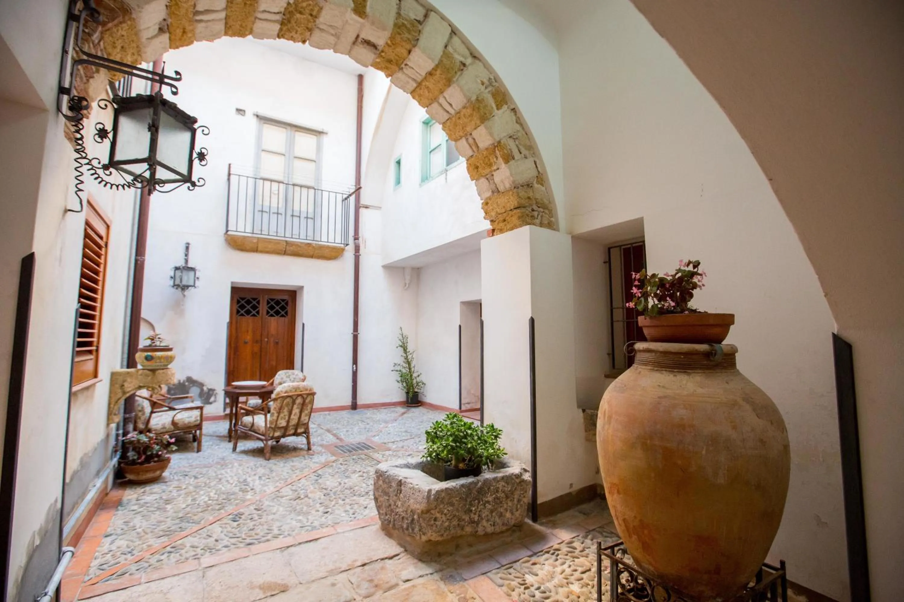 Patio in Palazzo Raho