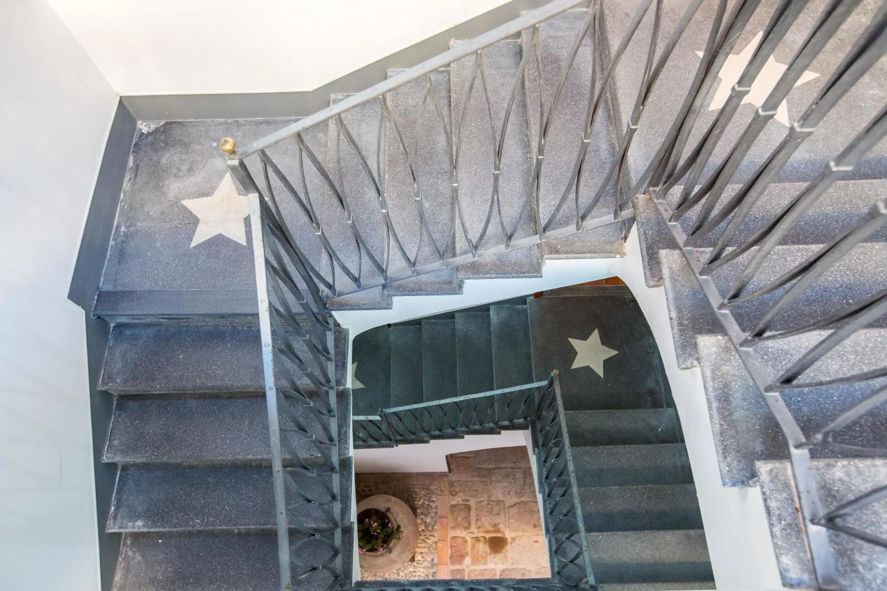 Property building in Palazzo Raho