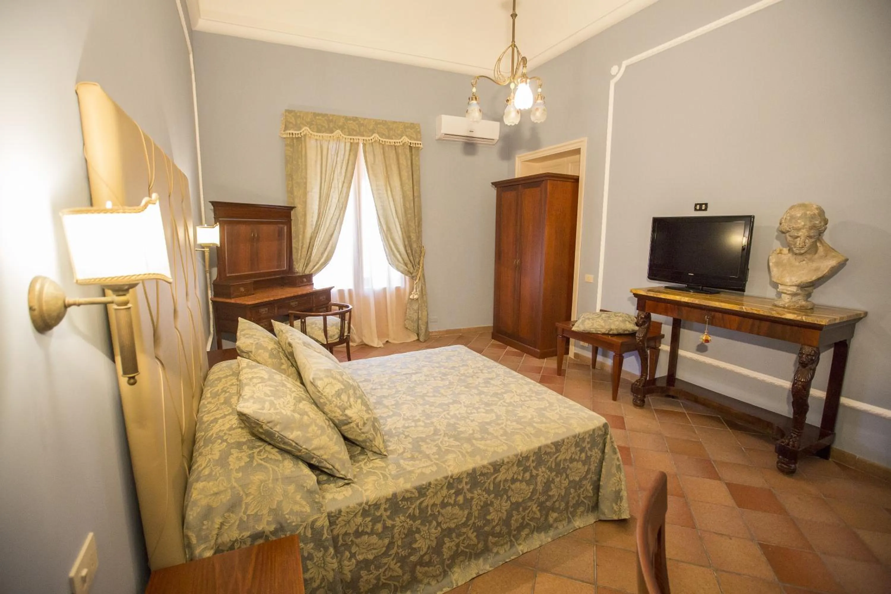 Day, Bed in Palazzo Raho