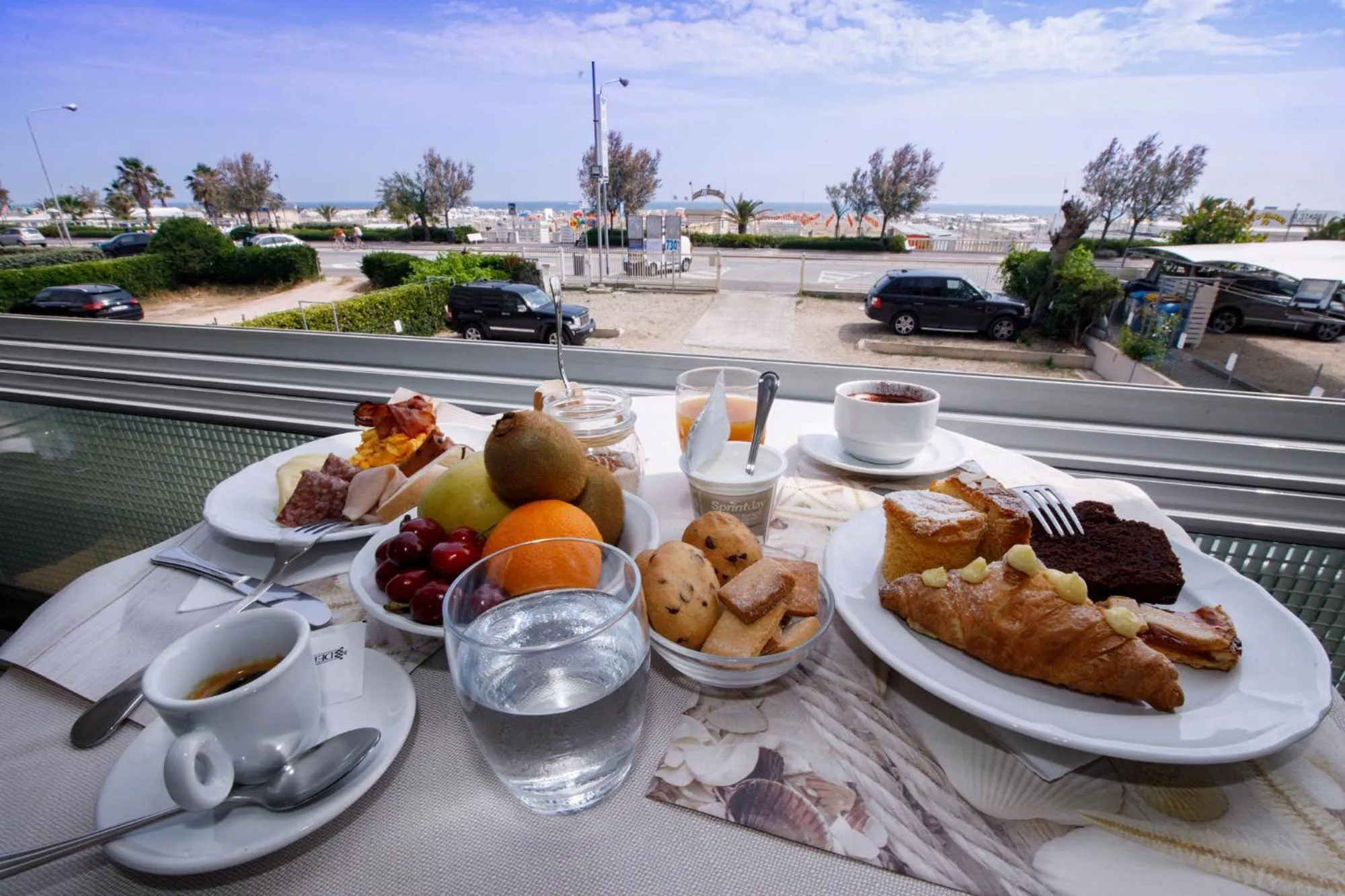 Restaurant/places to eat in Hotel Derby