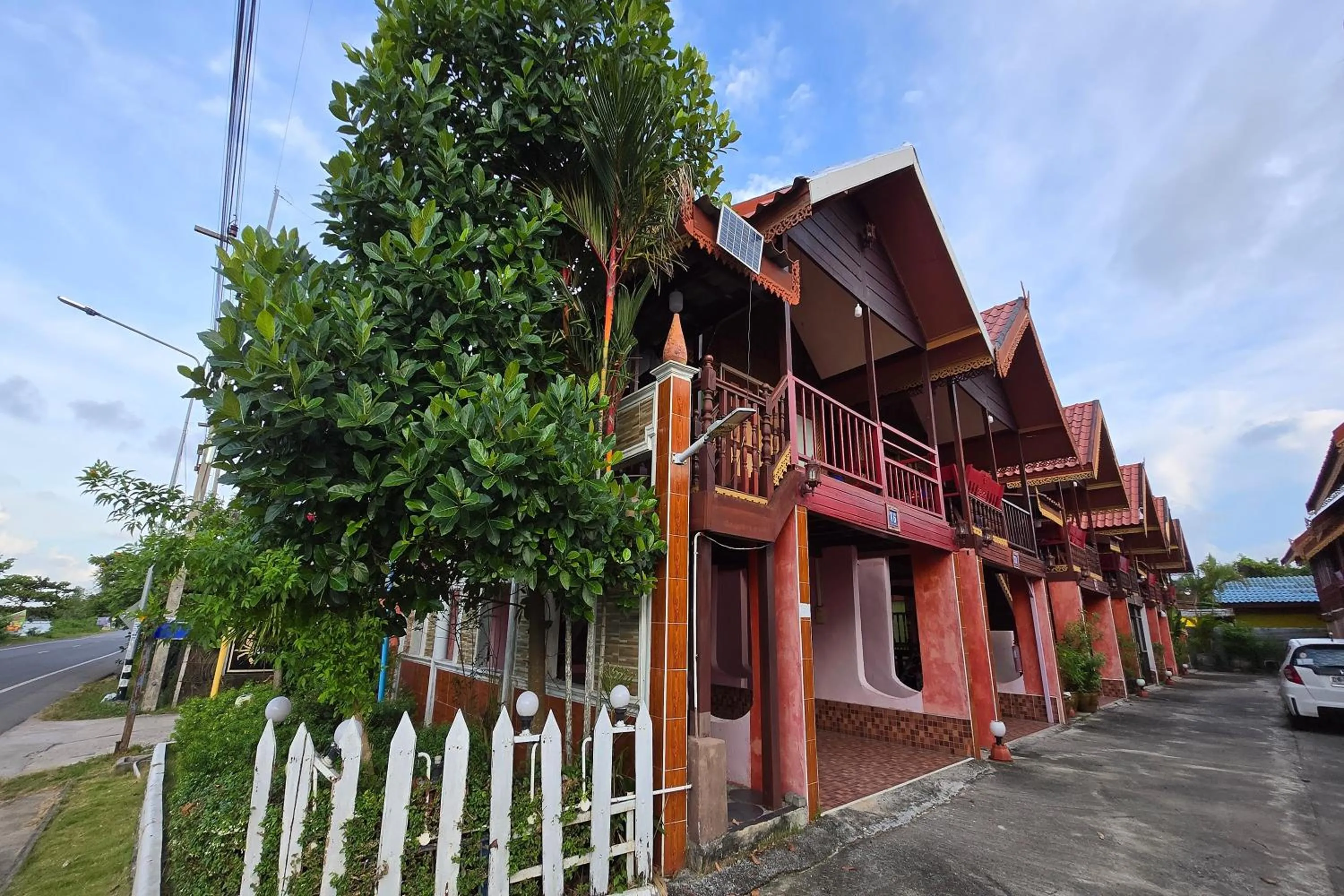 Property building in Ruean Mai KhiangLe Songkhla