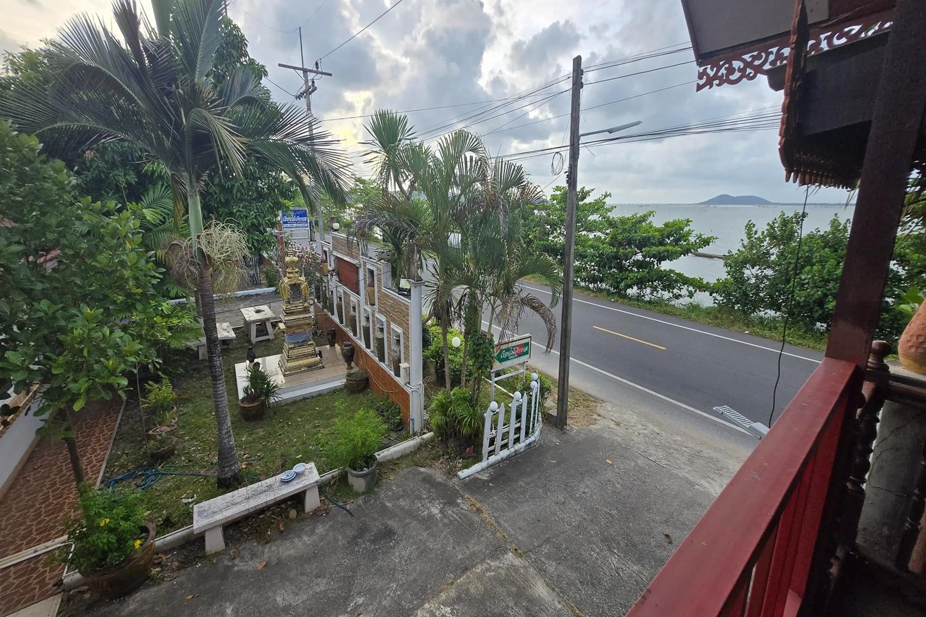 Sea view in Ruean Mai KhiangLe Songkhla